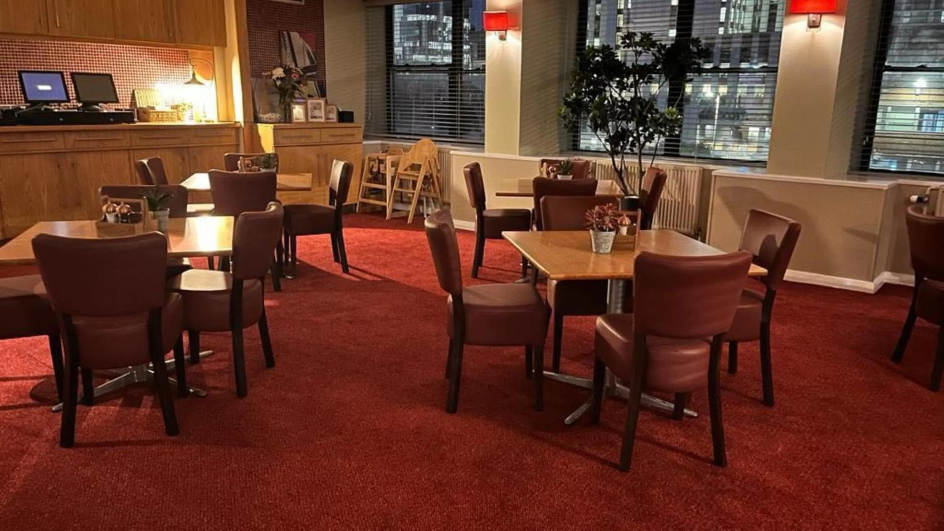 Restaurant/places to eat in Britannia Inn Glasgow