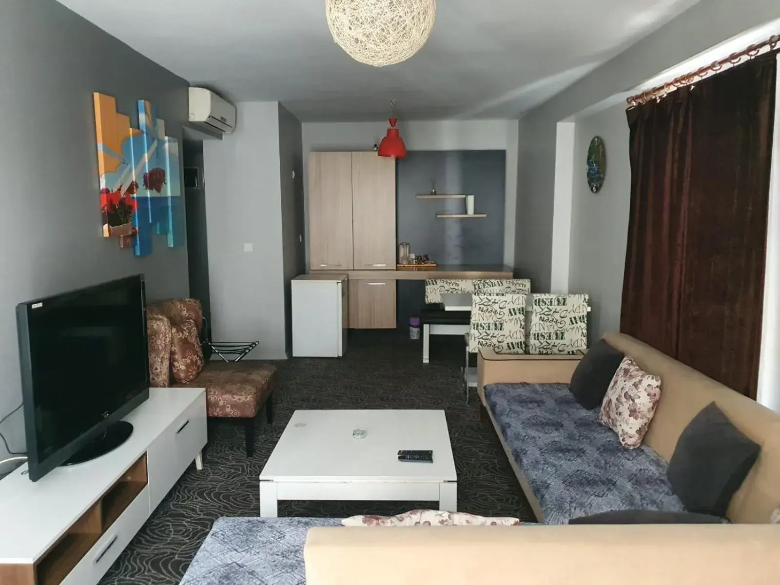 Economy Quadruple Room with Shared Bathroom in İNCİ HOUSE Economy Quadruple Room with Shared Bathroom in İNCİ HOUSE