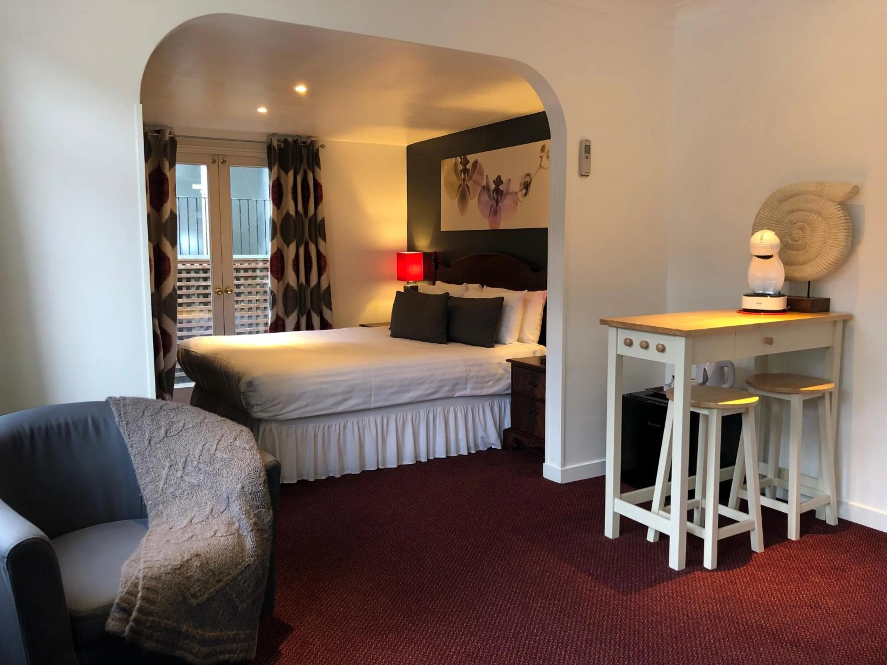 Photo of the whole room, Bed in Berjaya Eden Park London Hotel