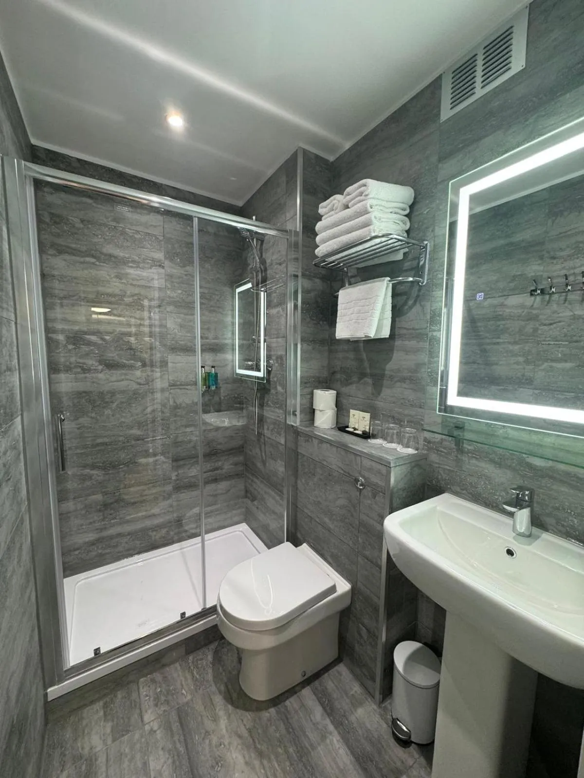 Shower in Berjaya Eden Park London Hotel