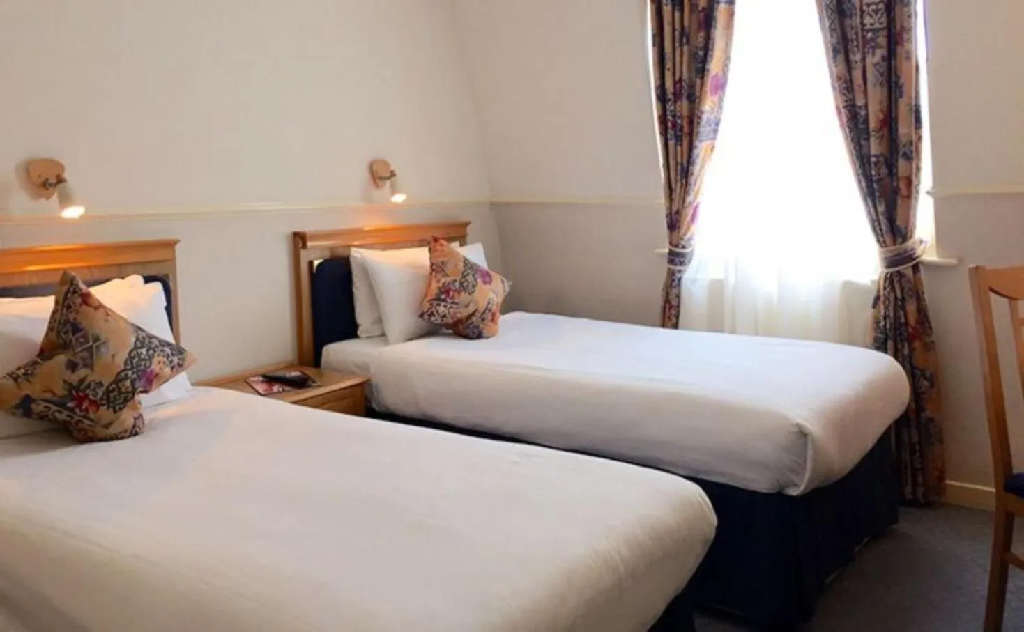 Bed in Berjaya Eden Park London Hotel