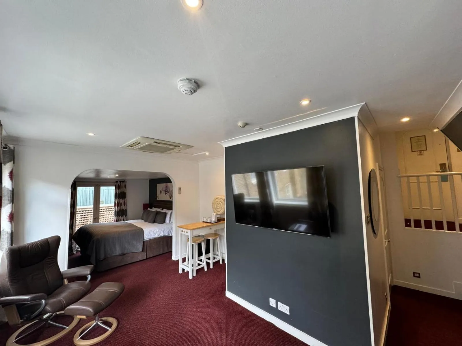 Bedroom, Bed in Berjaya Eden Park London Hotel