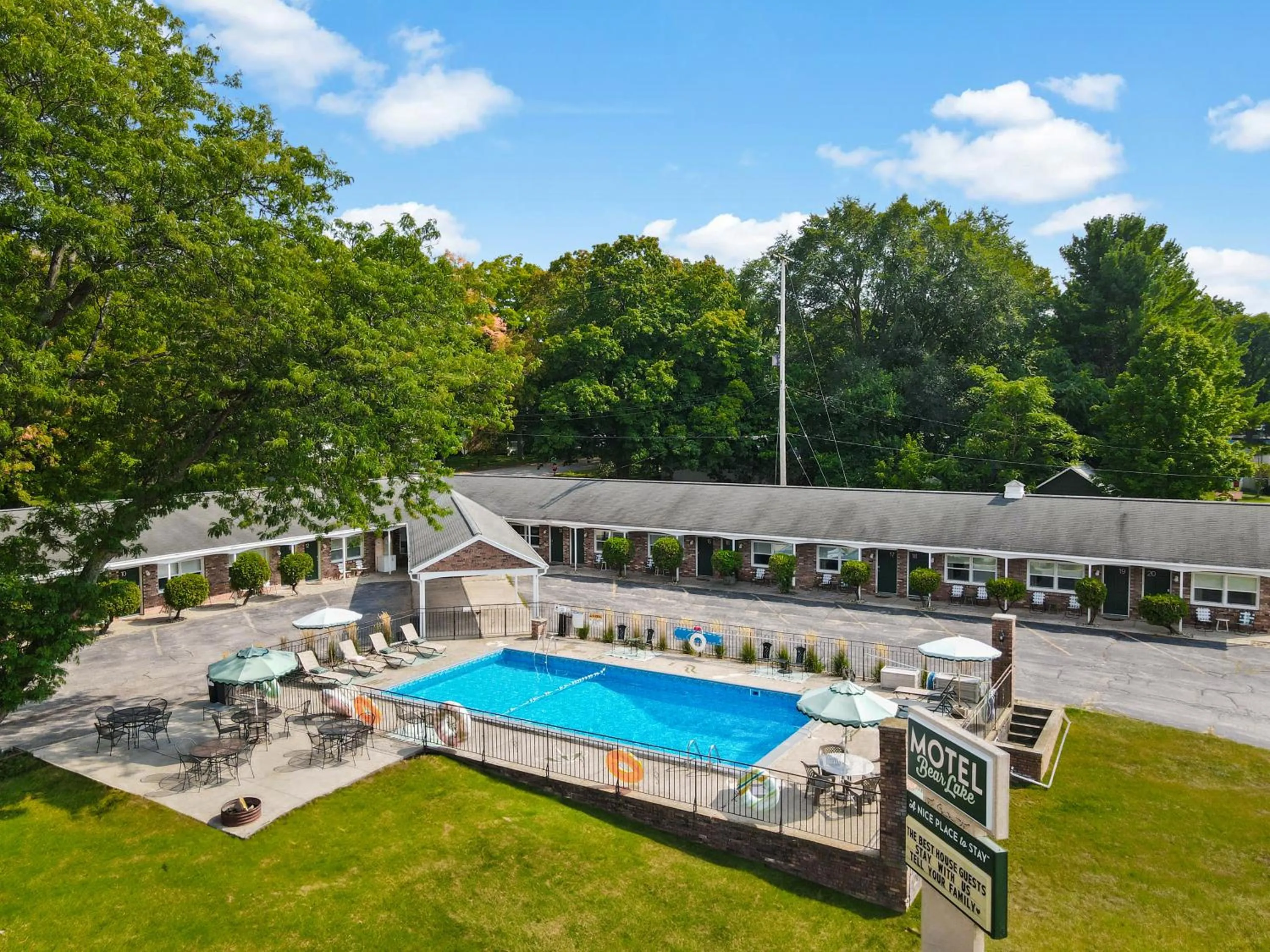 Property building in Motel Bear Lake