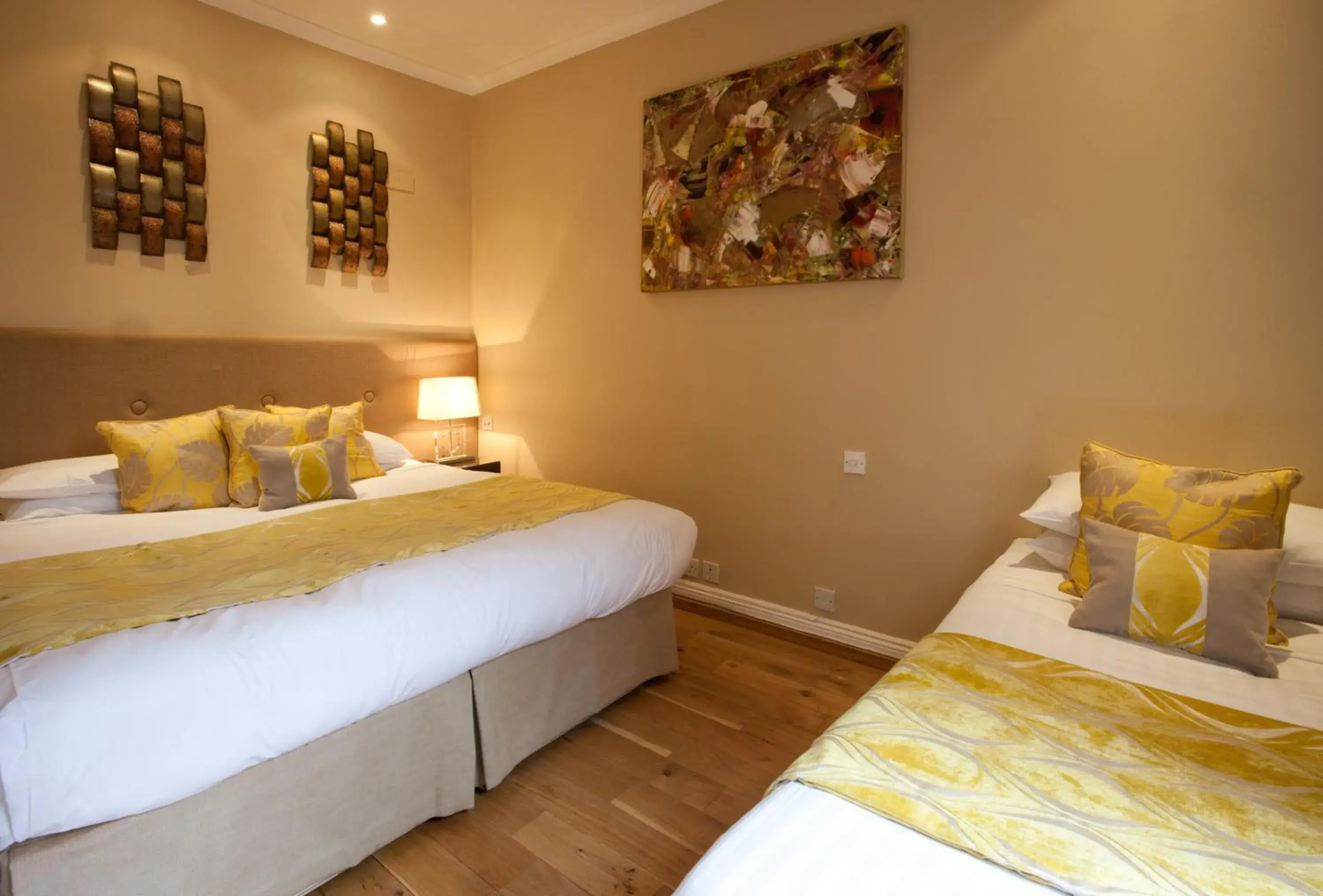 Bed in New Linden Hotel Bed in New Linden Hotel