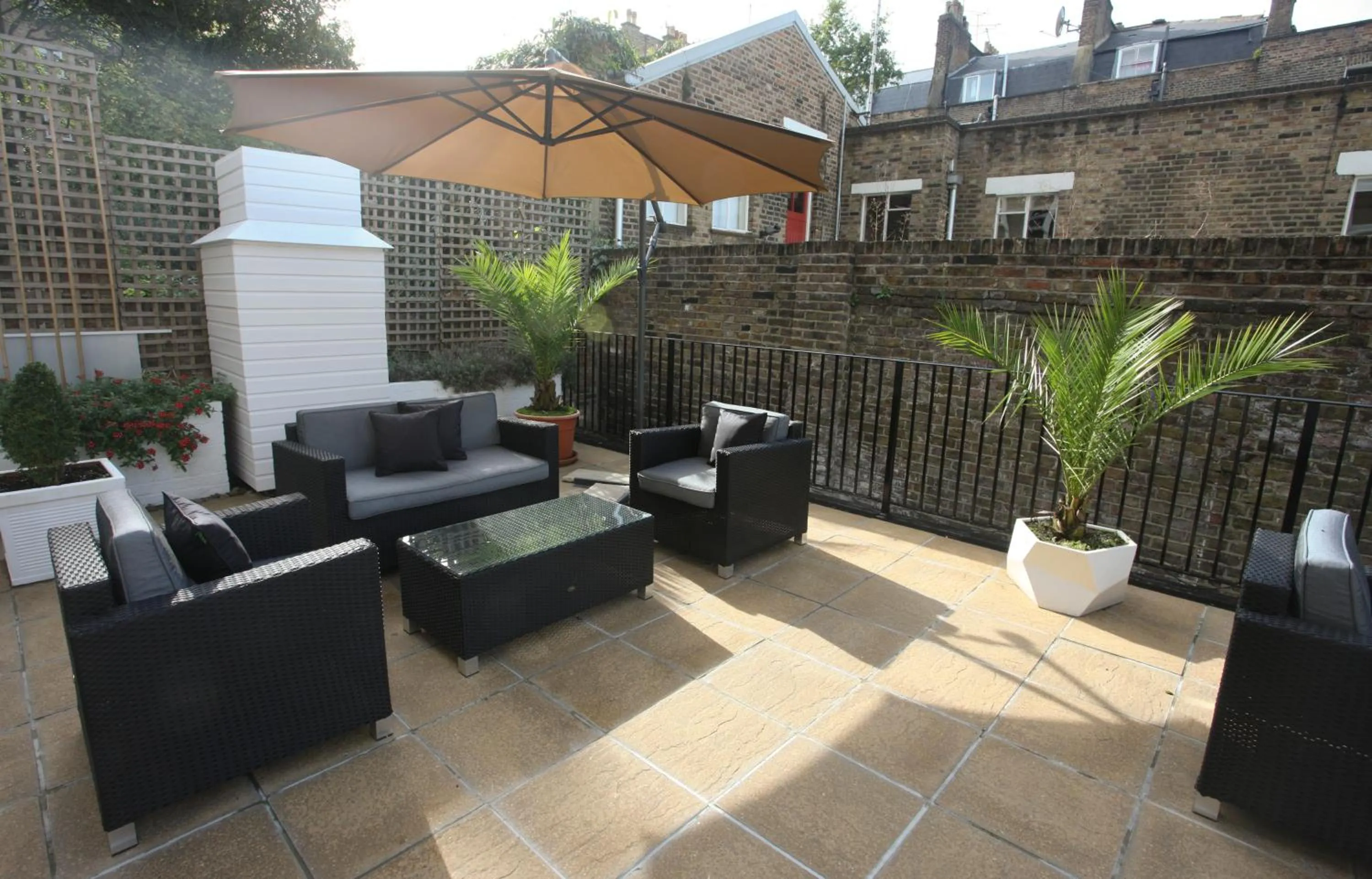 Garden in New Linden Hotel