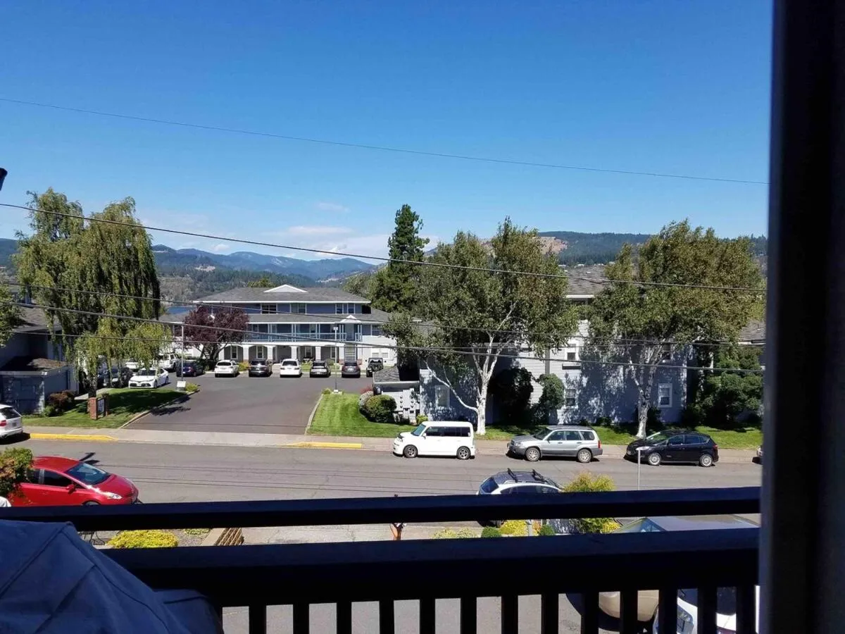Hood River Suites Extended Stay Apartment Hotel