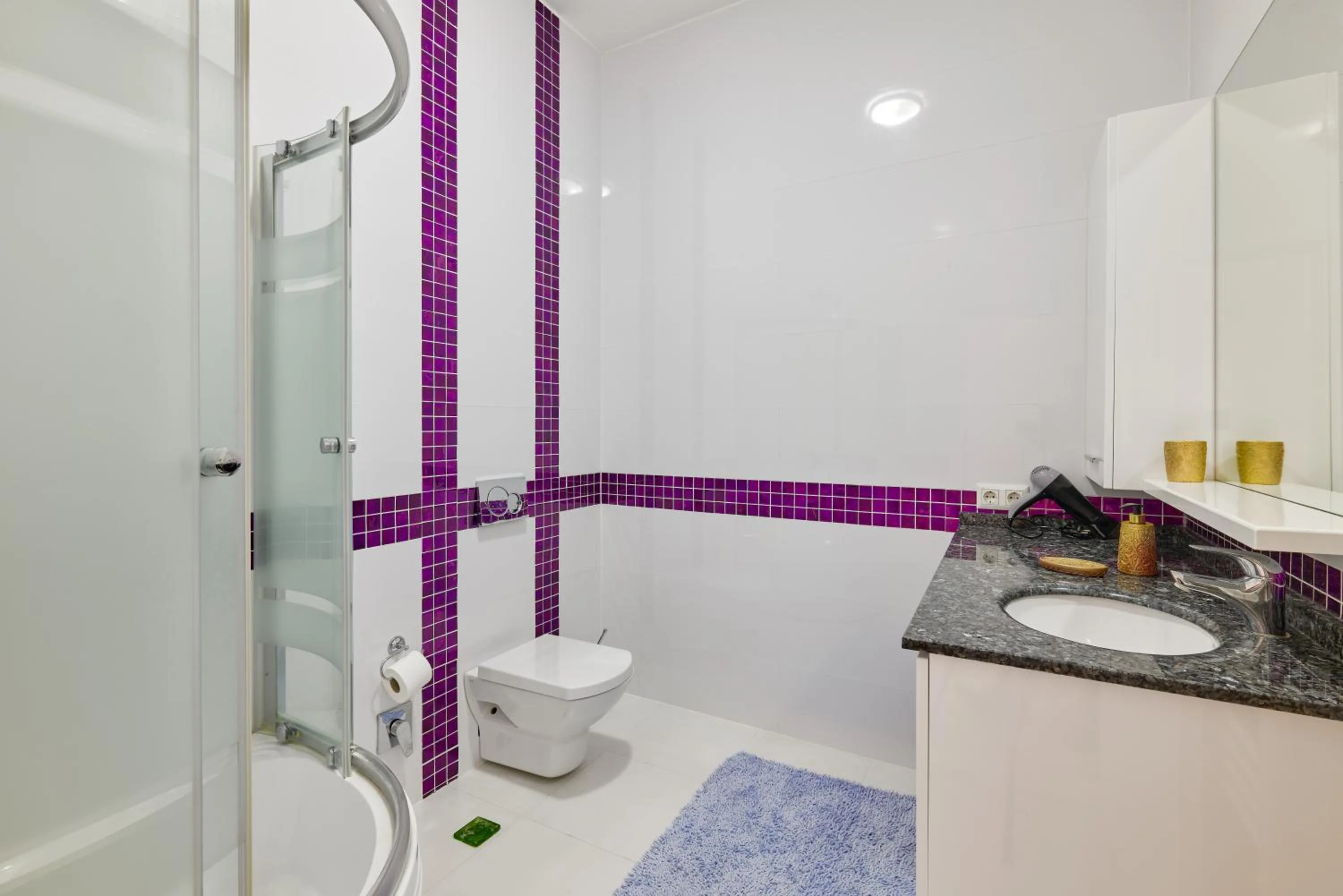 Shower in Beyaz Köşk Geyve