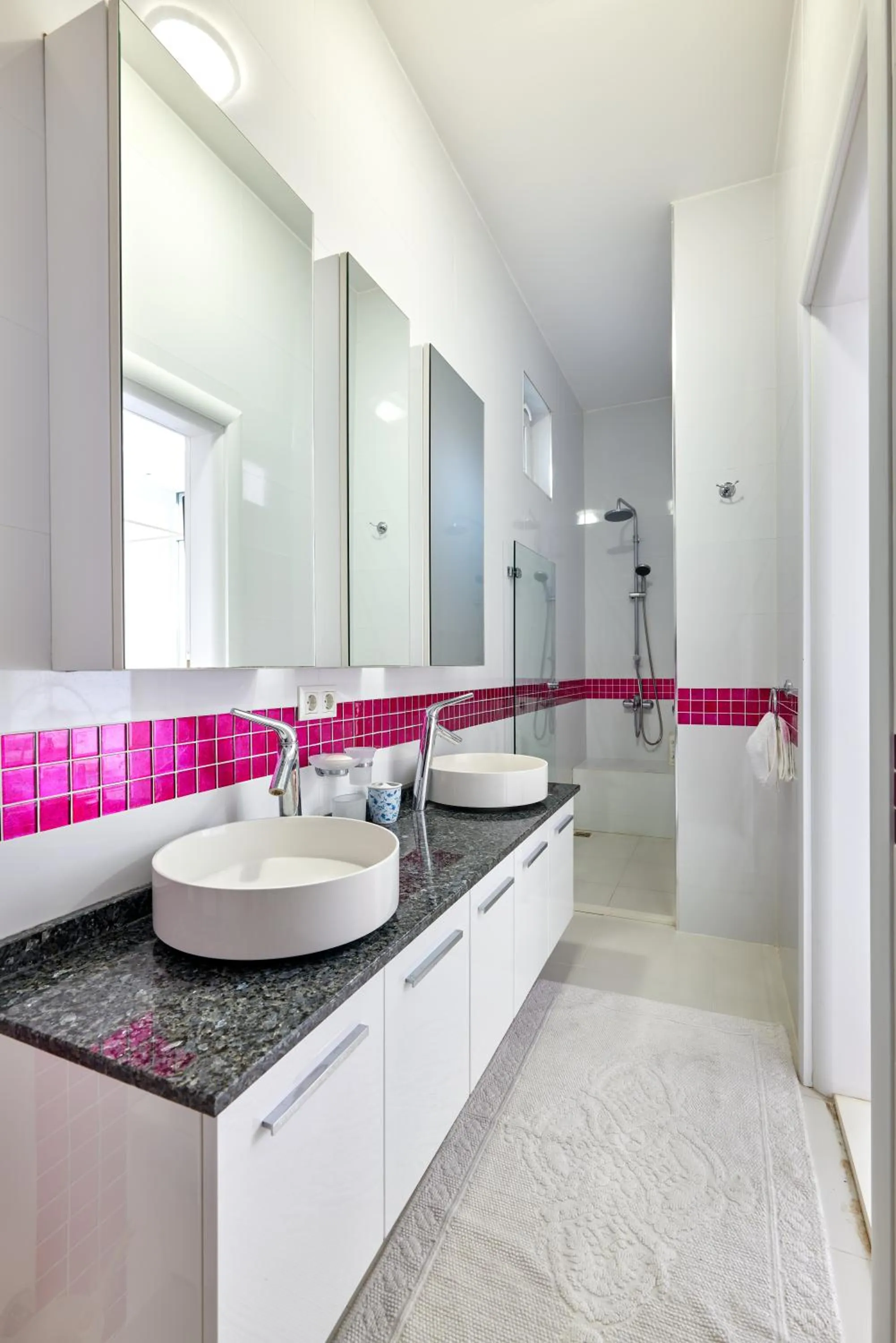 Shower in Beyaz Köşk Geyve