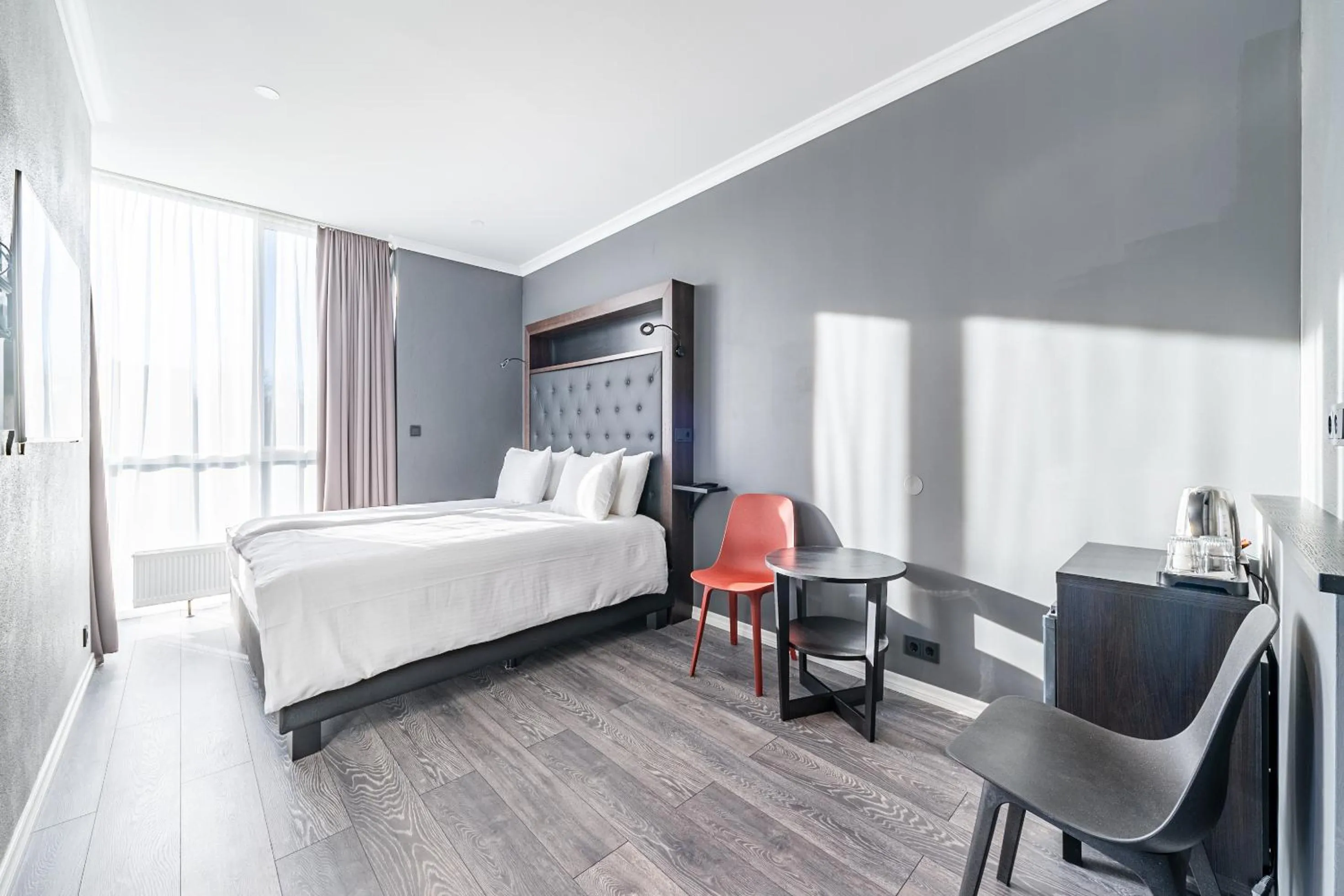 Bedroom, Bed in Hotel Aska