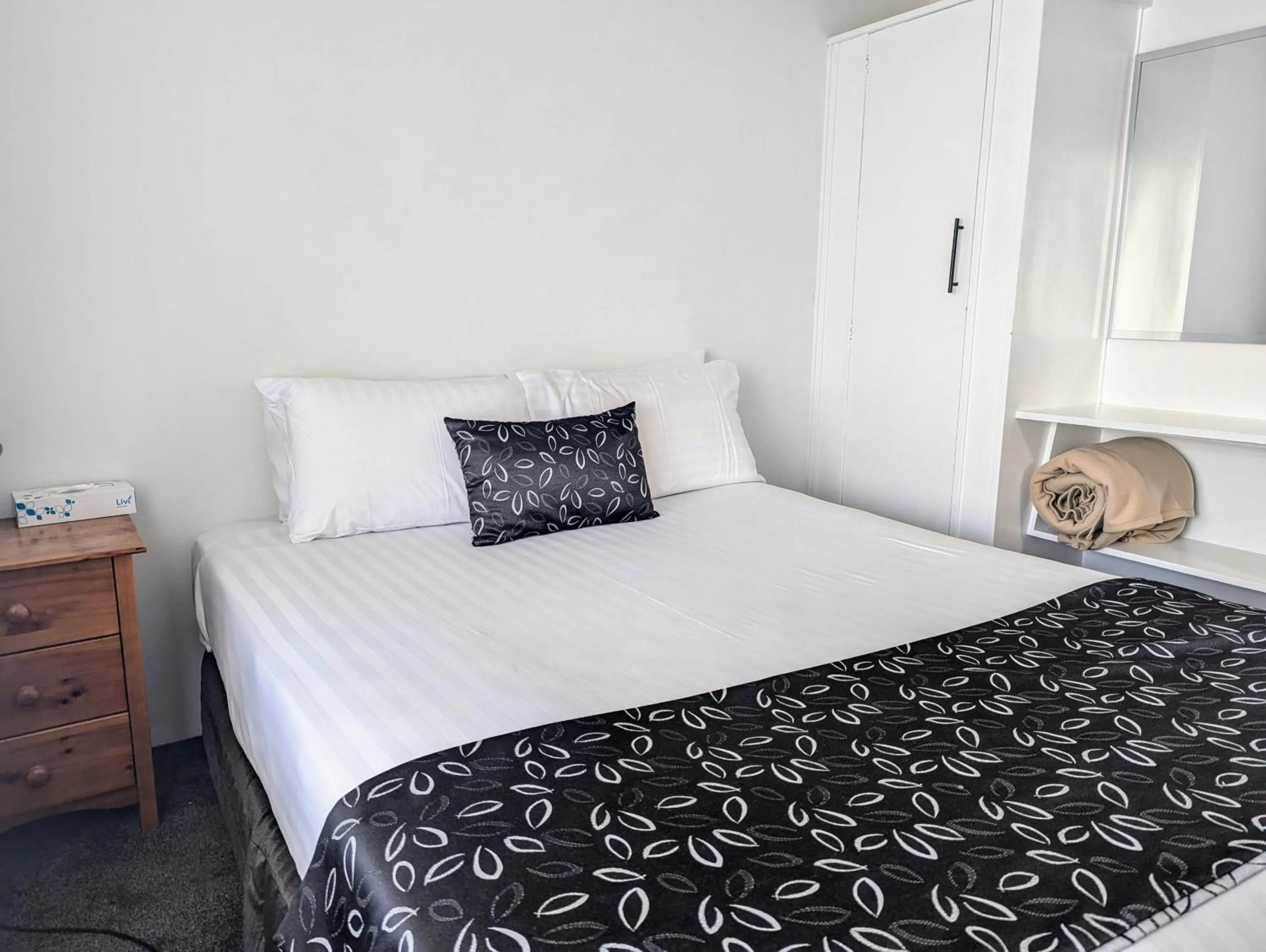 Bedroom, Bed in Ocean Drive Motel