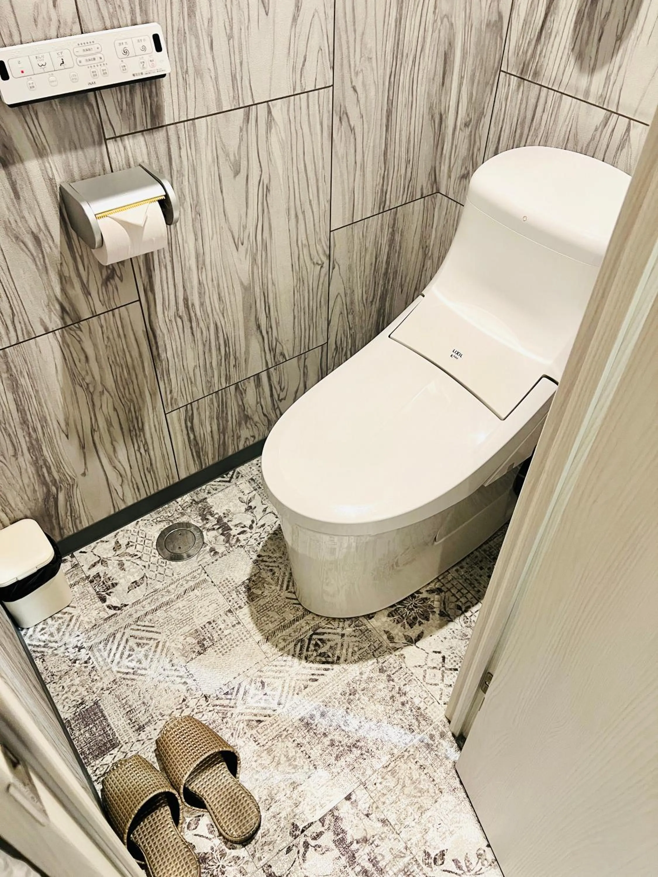 Toilet in Asokono Hotel