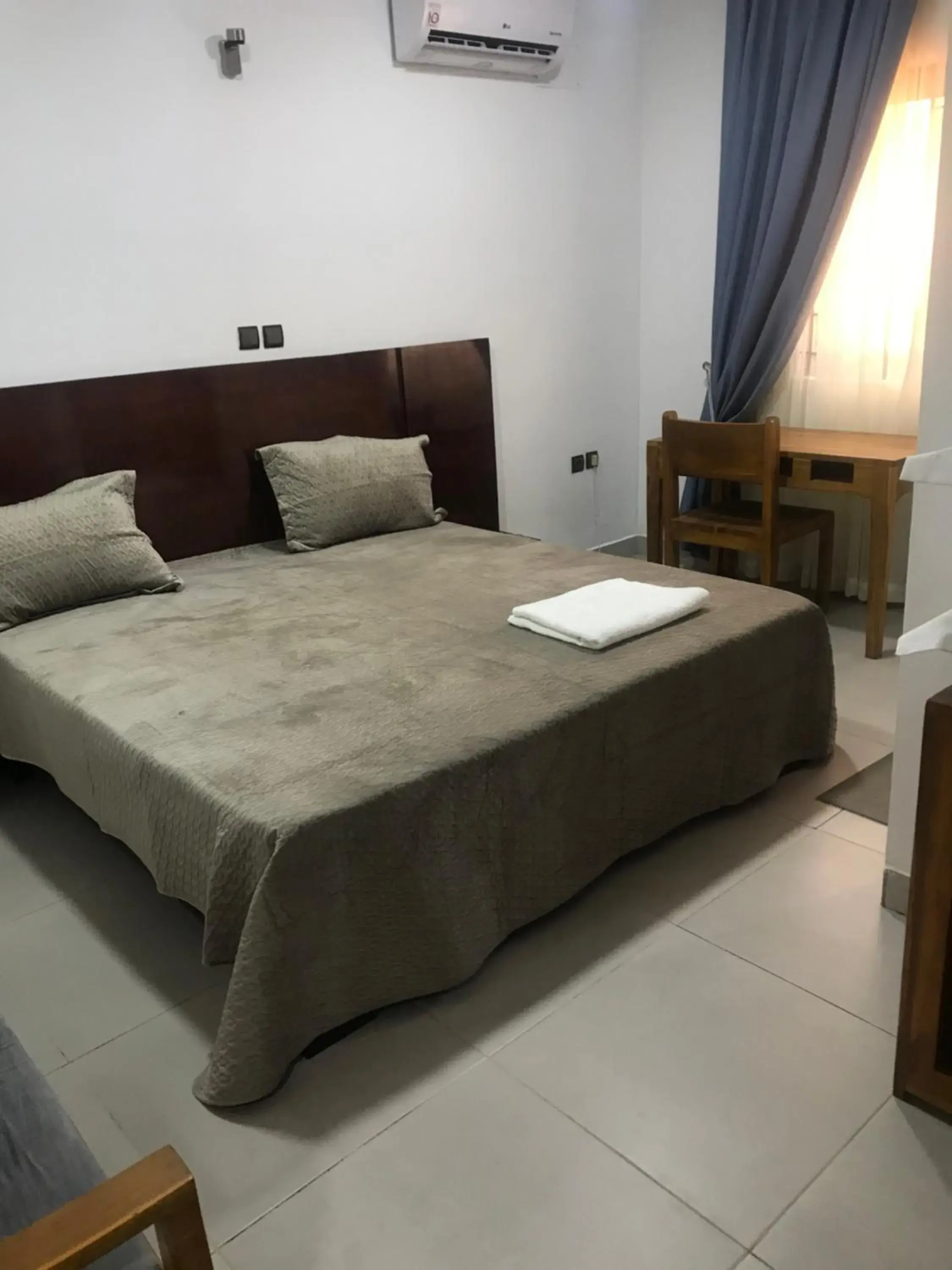 Standard Double Room - single occupancy in Hotel Bel Azur Cotonou Standard Double Room - single occupancy in Hotel Bel Azur Cotonou