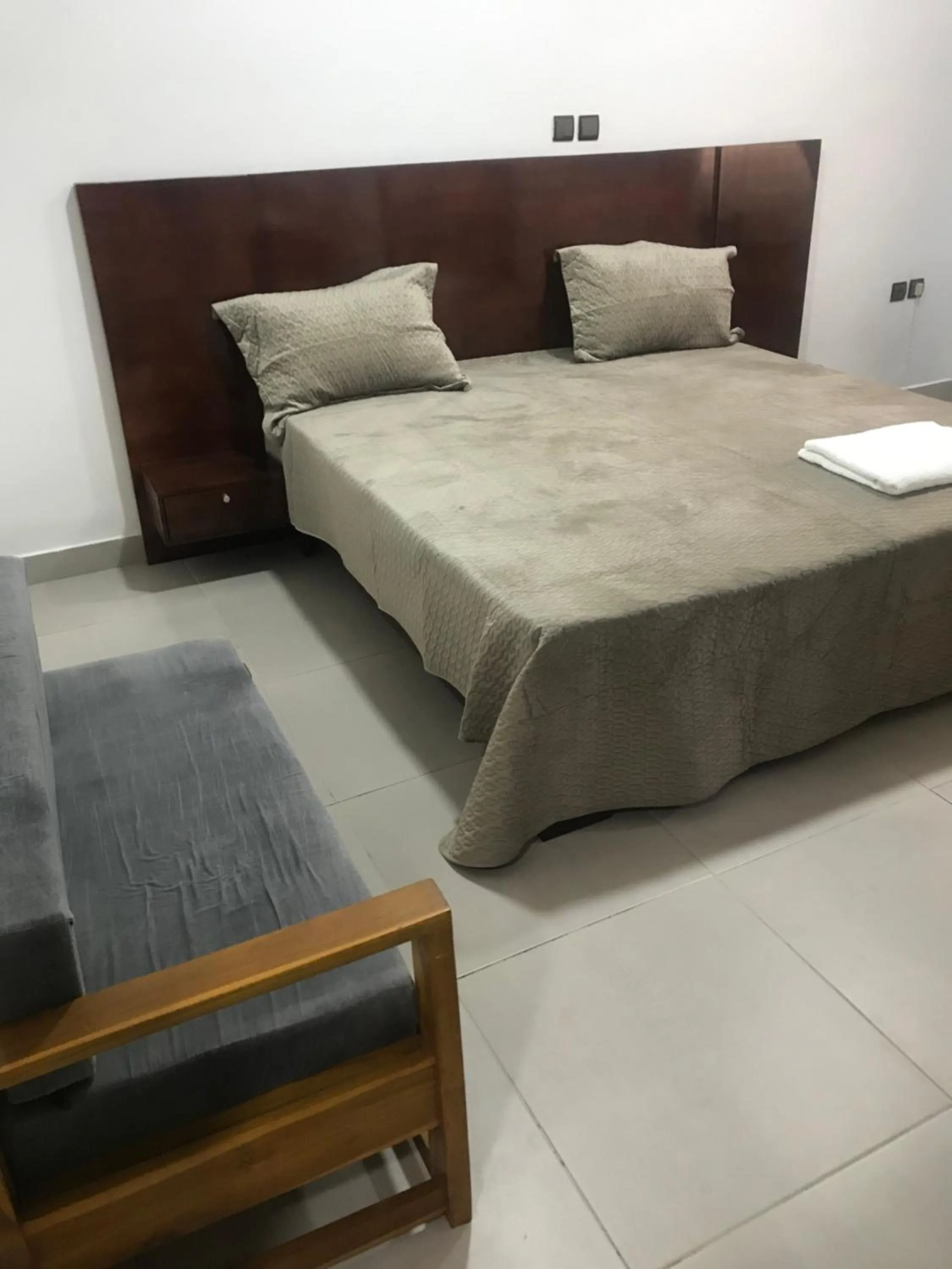 Bedroom, Bed in Hotel Bel Azur Cotonou