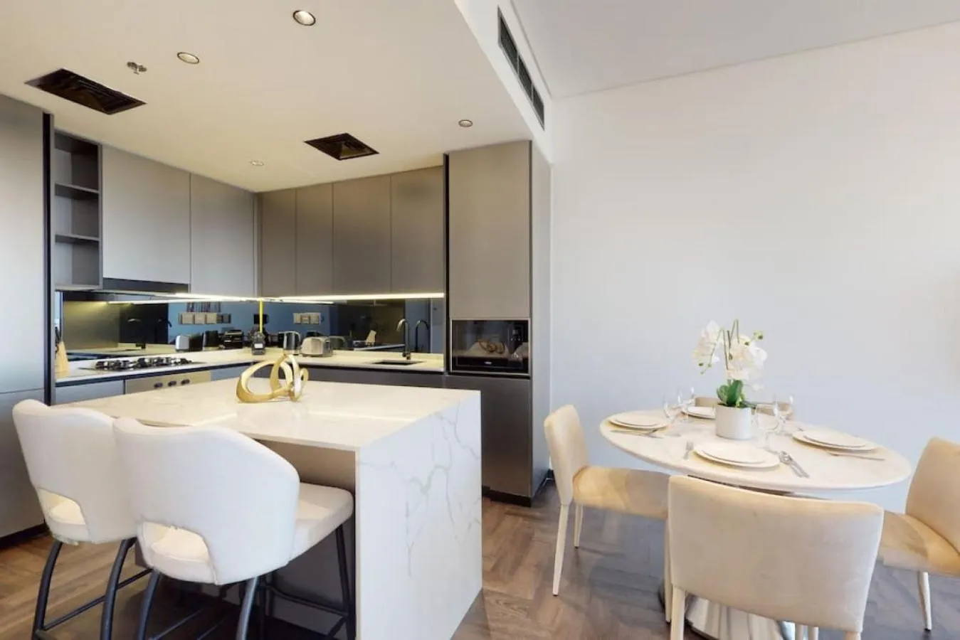 Dining area in O Ten, Al Jaddaf - Smart One Bedroom