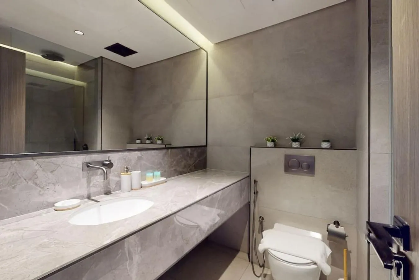 Bathroom in O Ten, Al Jaddaf - Smart One Bedroom
