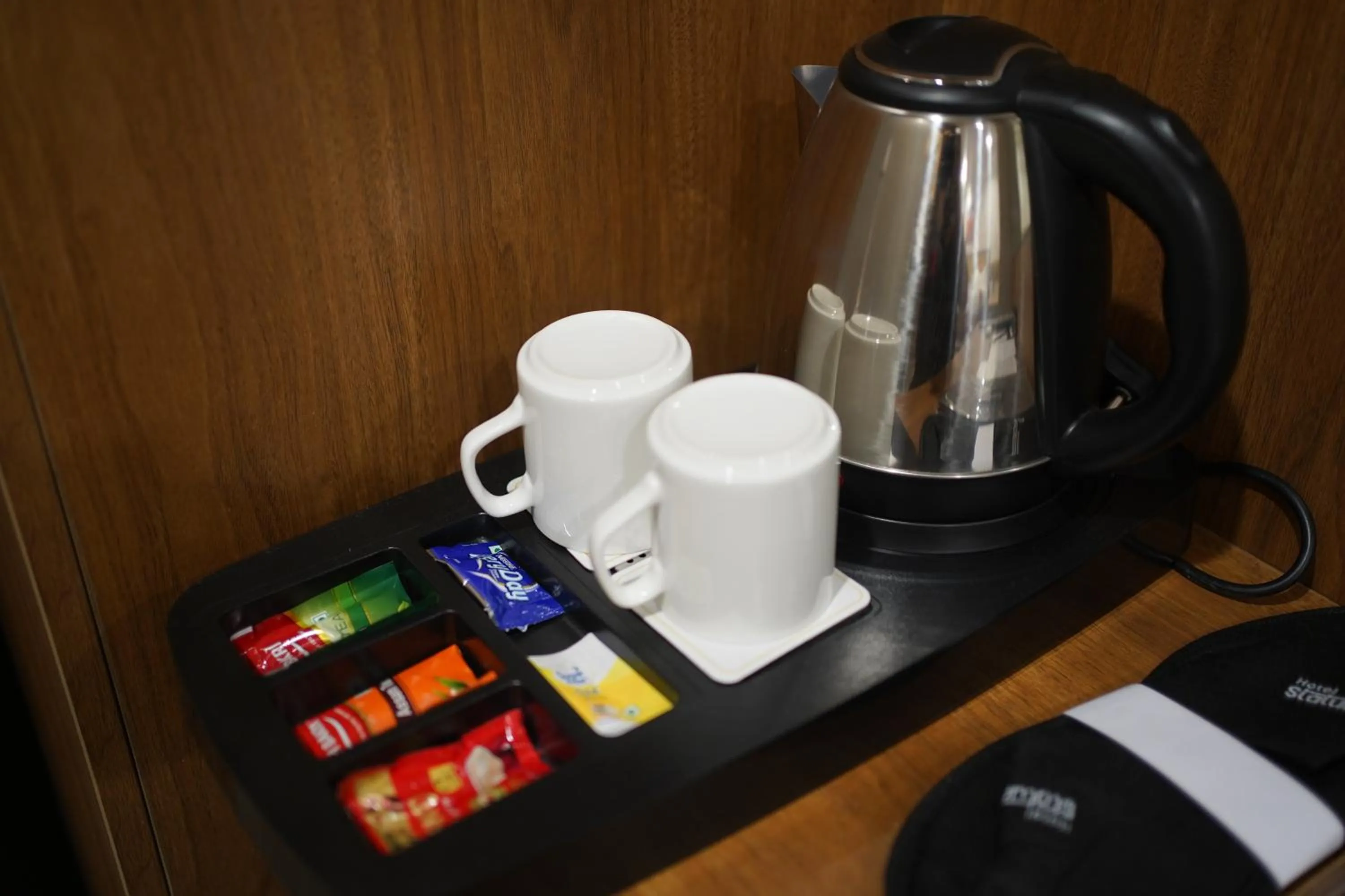 Coffee/tea facilities in HOTEL STATURE INN