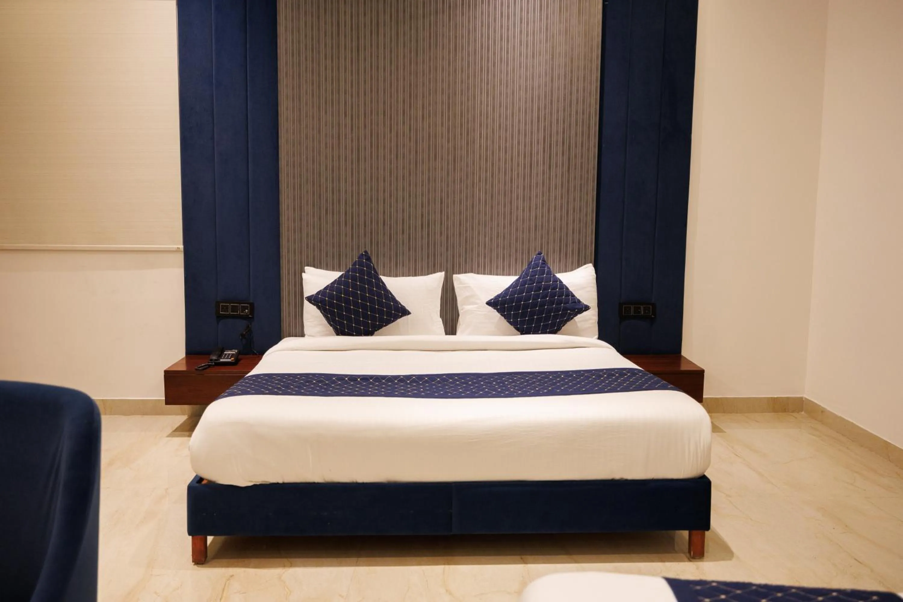 Bed in The Eliot Hotel & Banquet