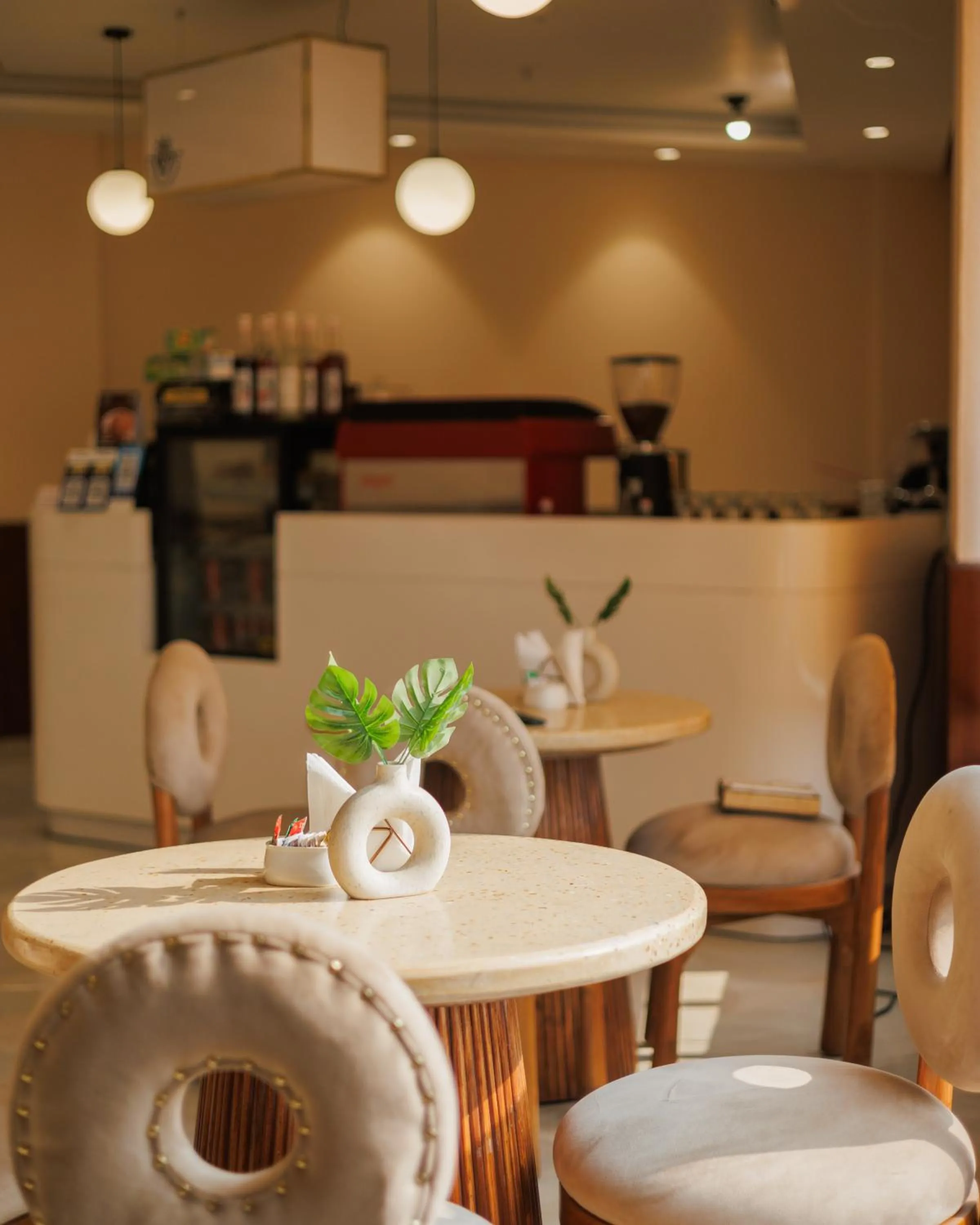 Restaurant/places to eat in The Eliot Hotel & Banquet