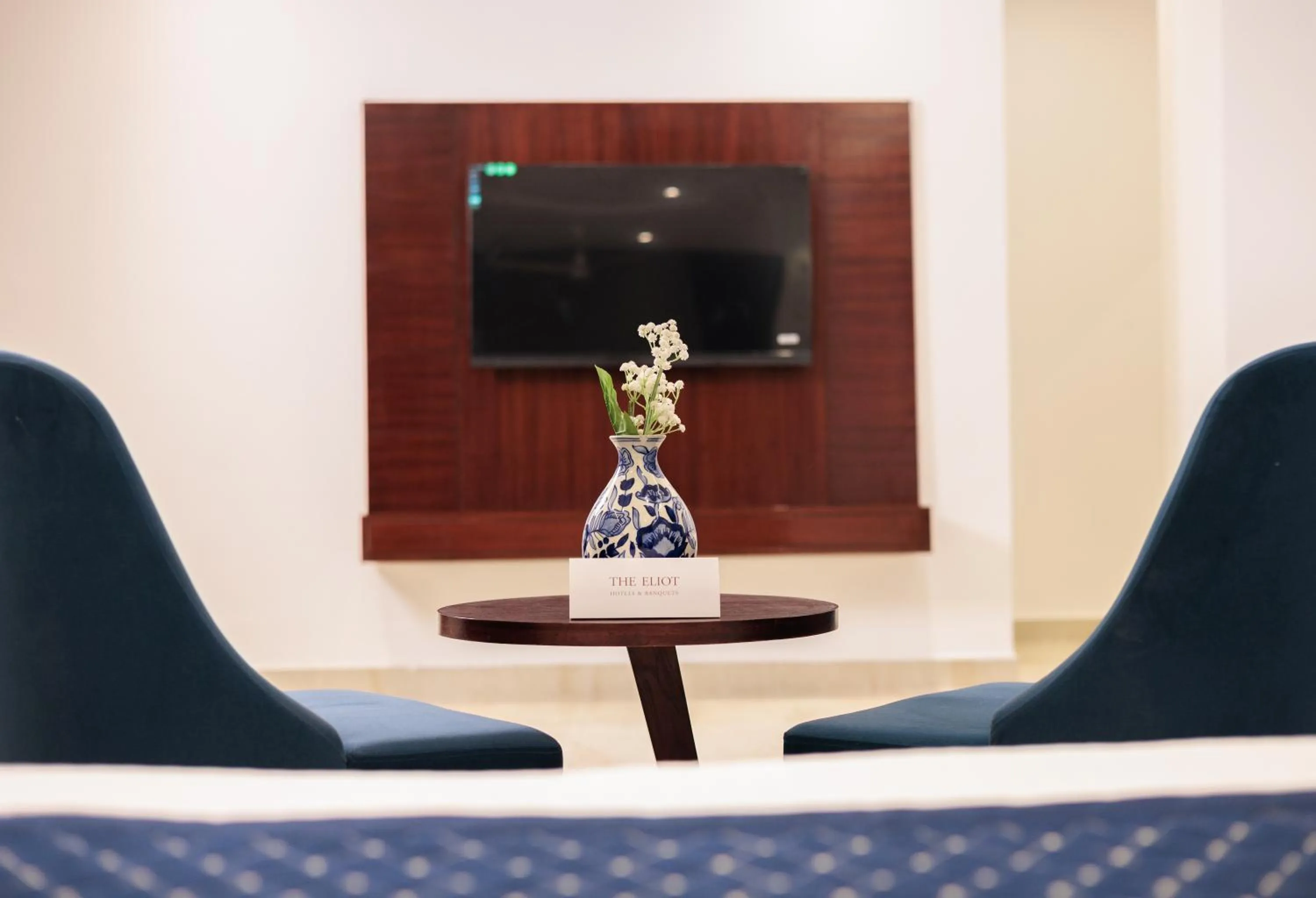 TV and multimedia in The Eliot Hotel & Banquet