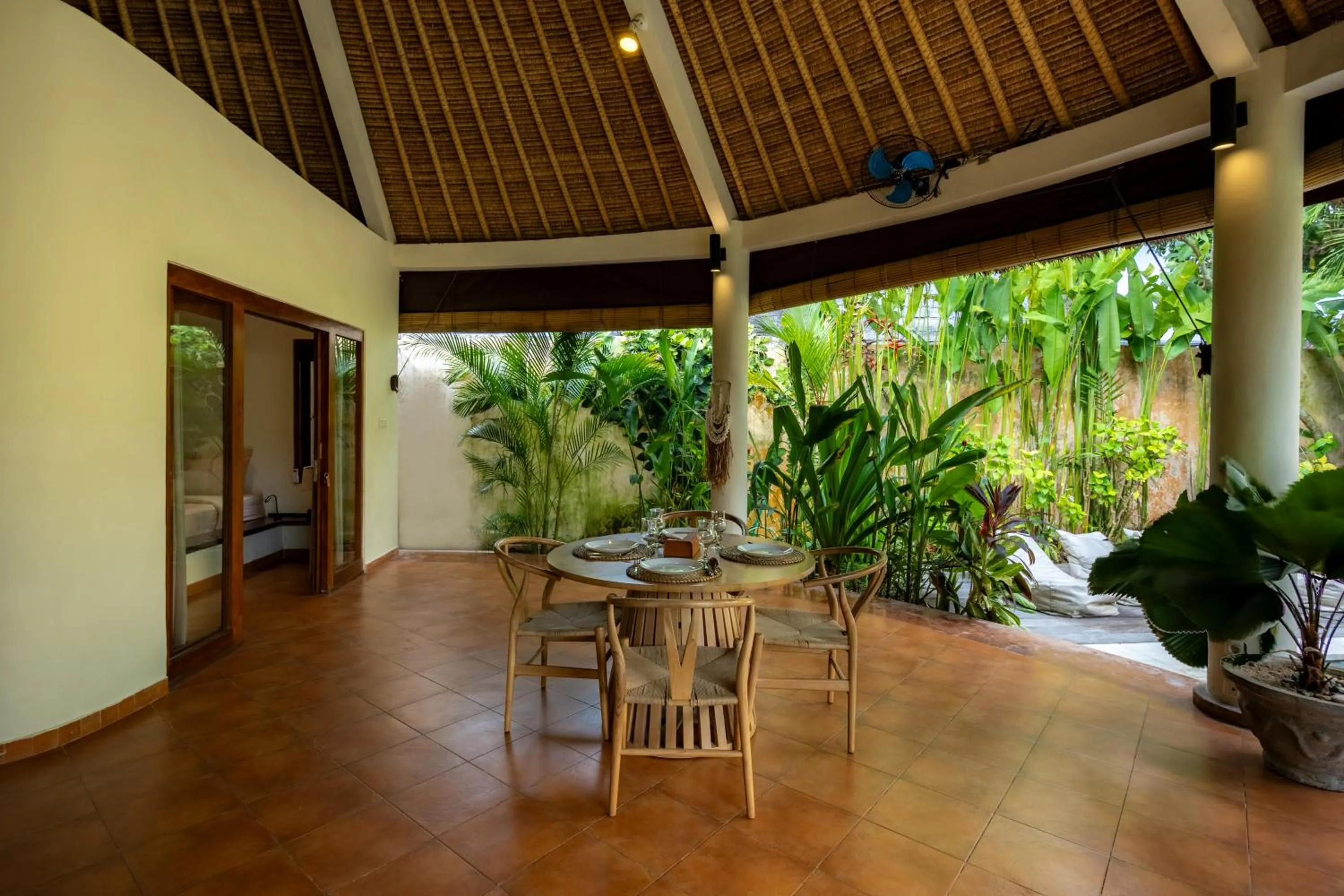 Flor Villa by Betterplace