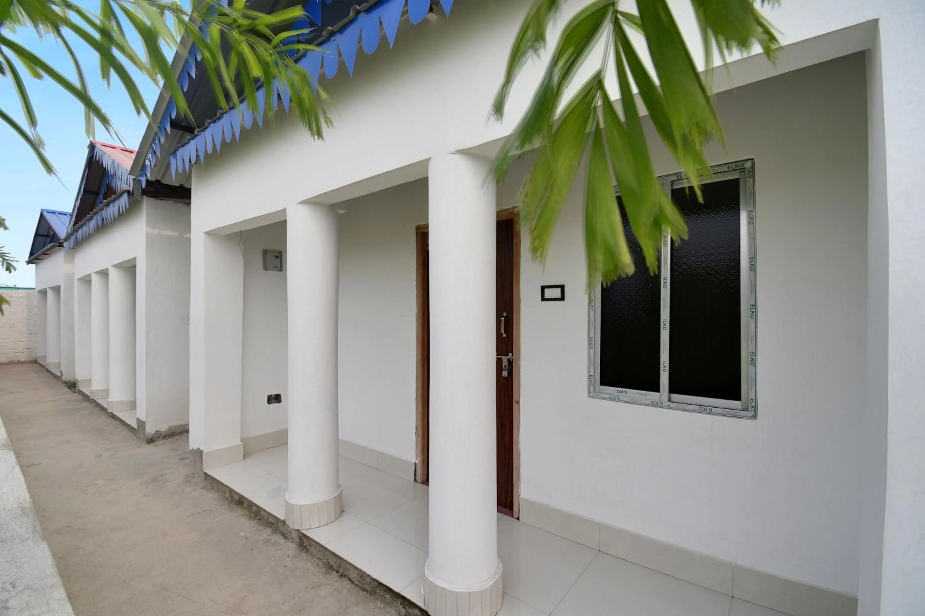 Facade/entrance in Hotel O Mango Leaf Hotel & Restaurant