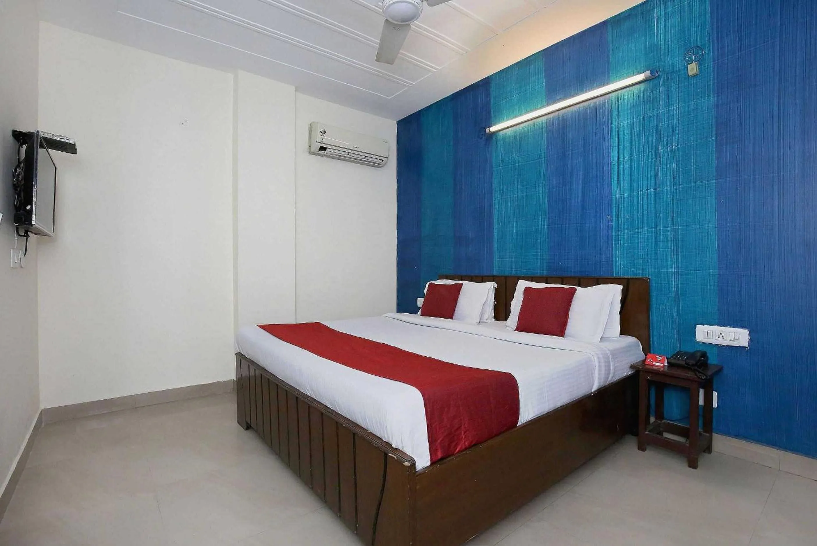 Bedroom in Hotel O Sangam 45