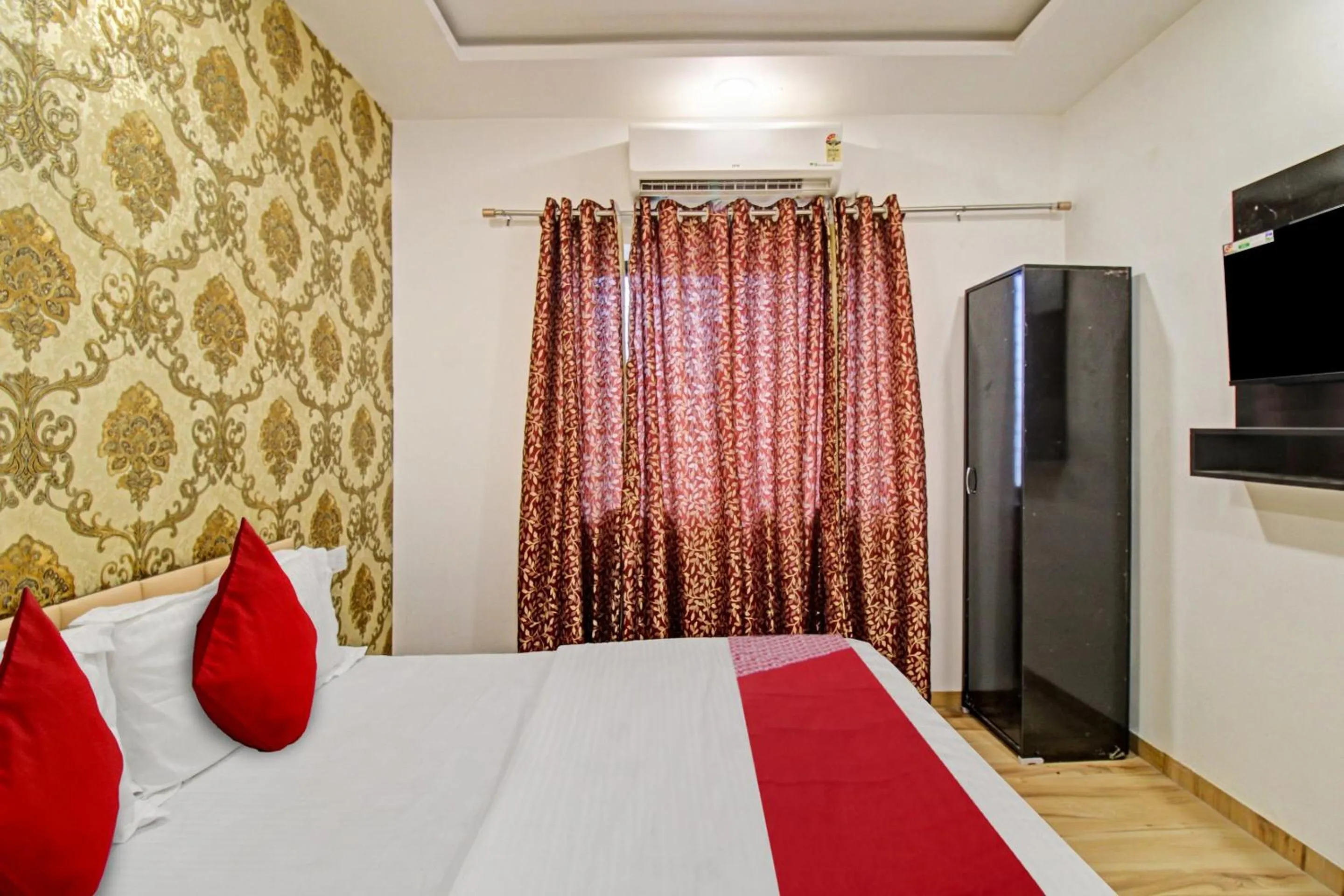 Bedroom in Hotel O The Paramount Hotel