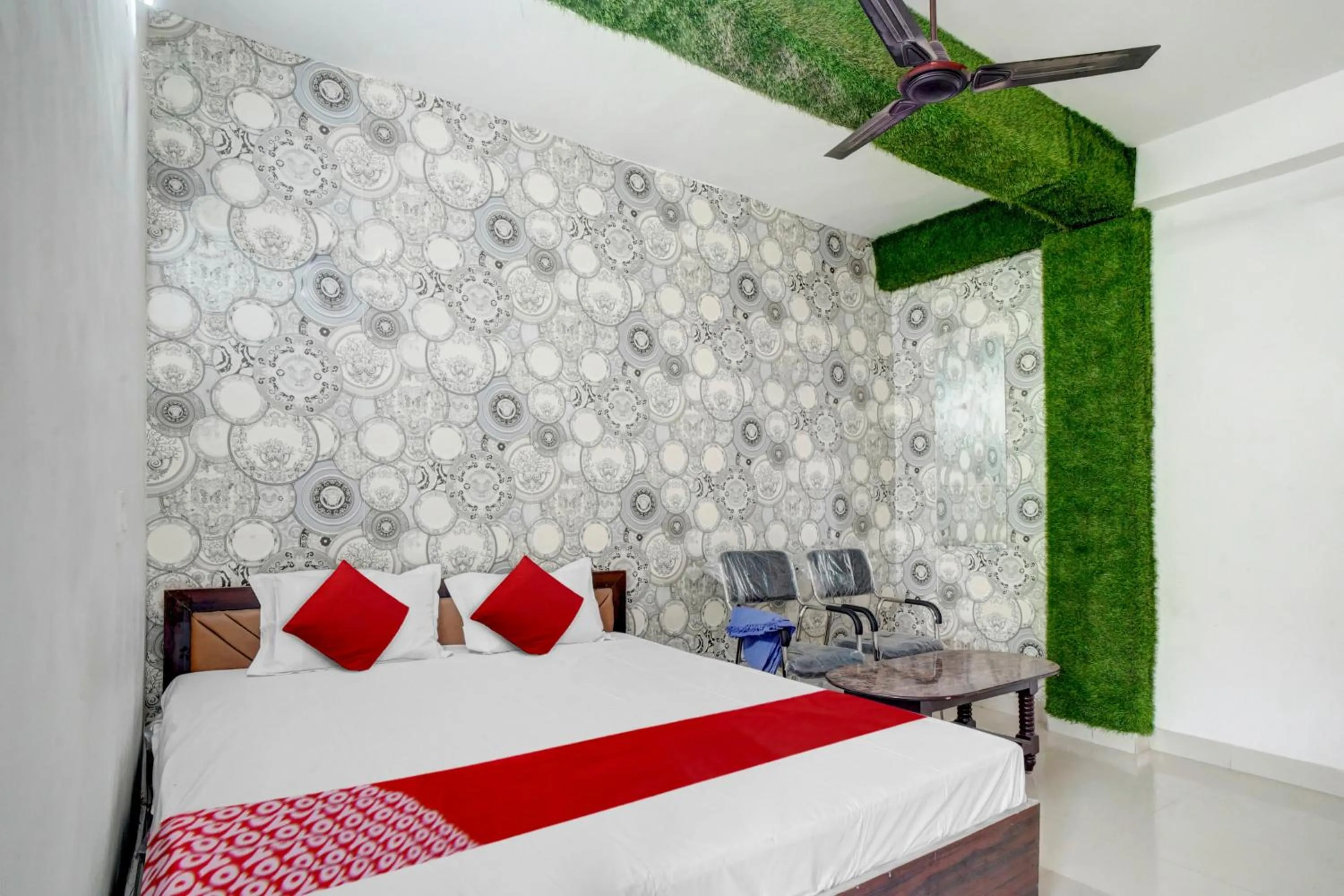 Bedroom in Hotel O Youth Hotel & Banquet Hall