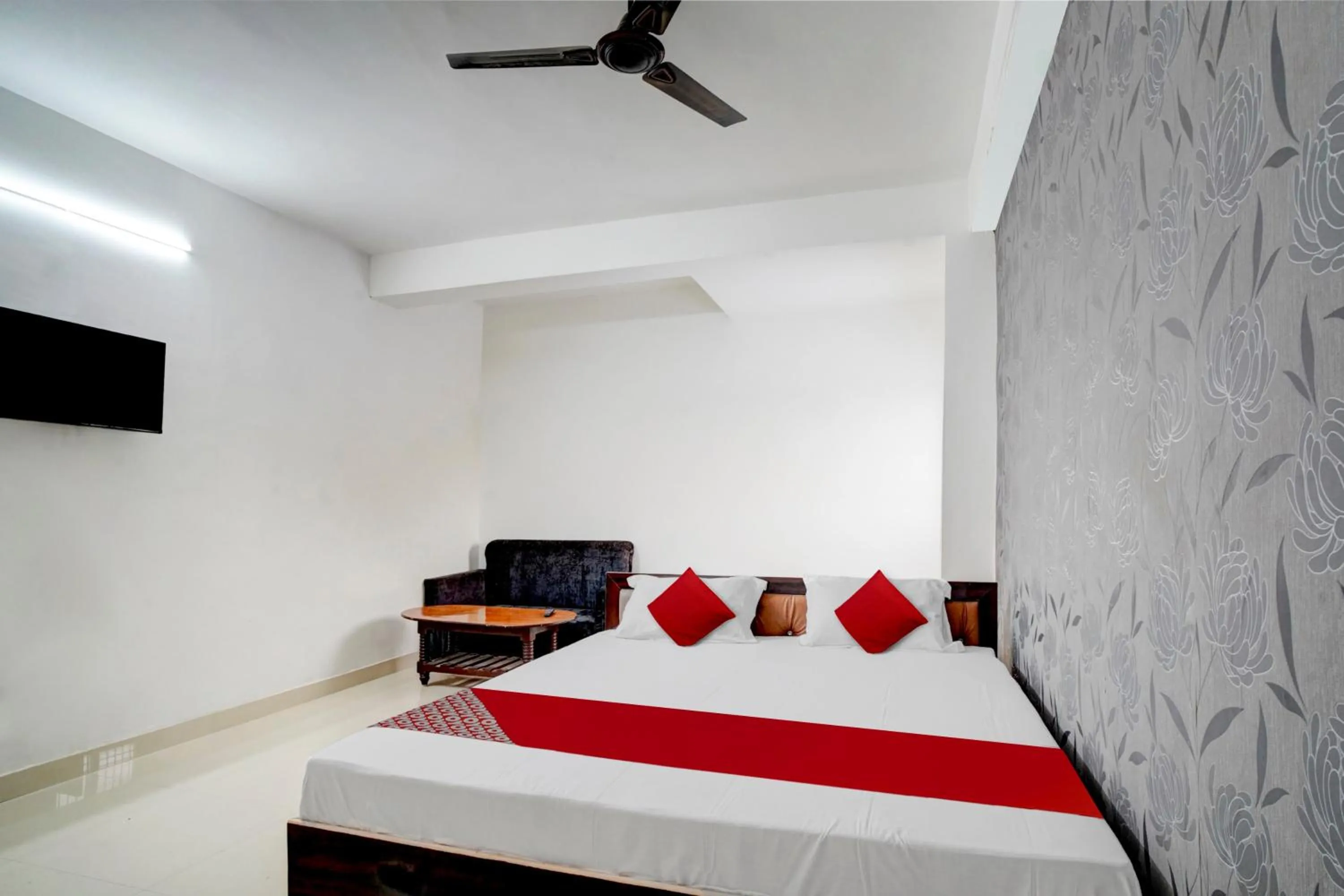 Bedroom in Hotel O Youth Hotel & Banquet Hall