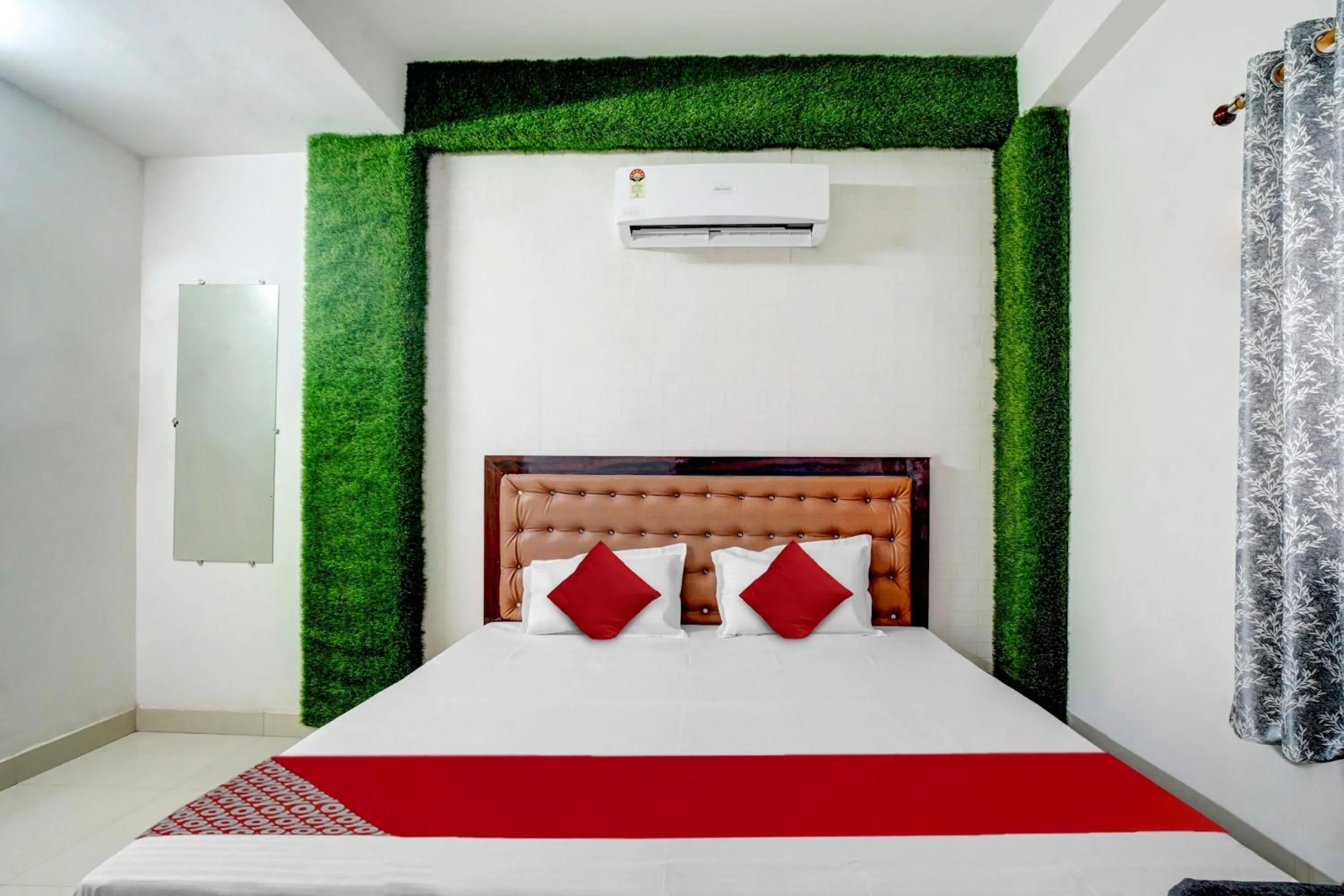 Bedroom in Hotel O Youth Hotel & Banquet Hall