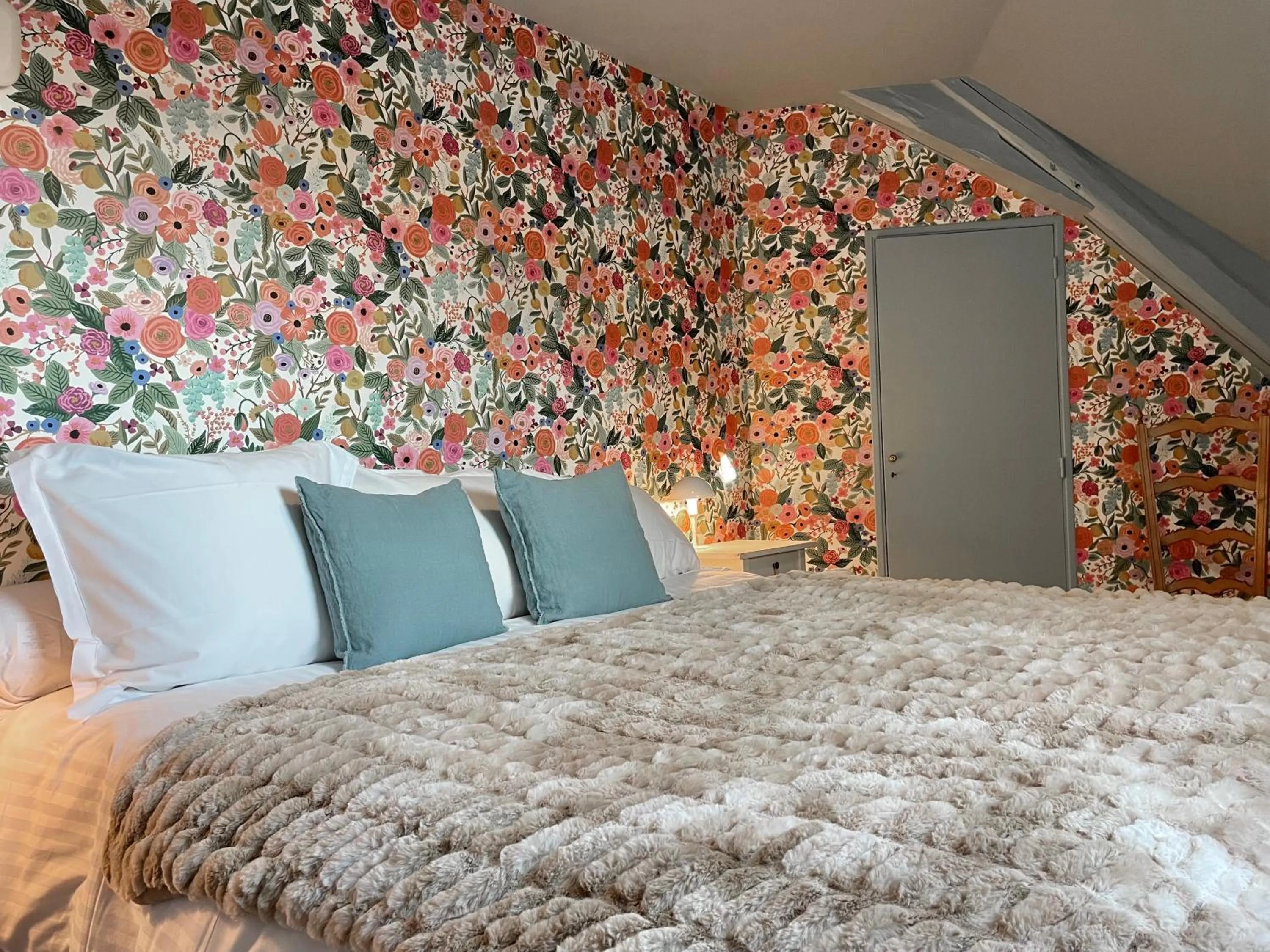 Winter, Bed in Château de la Huberdière