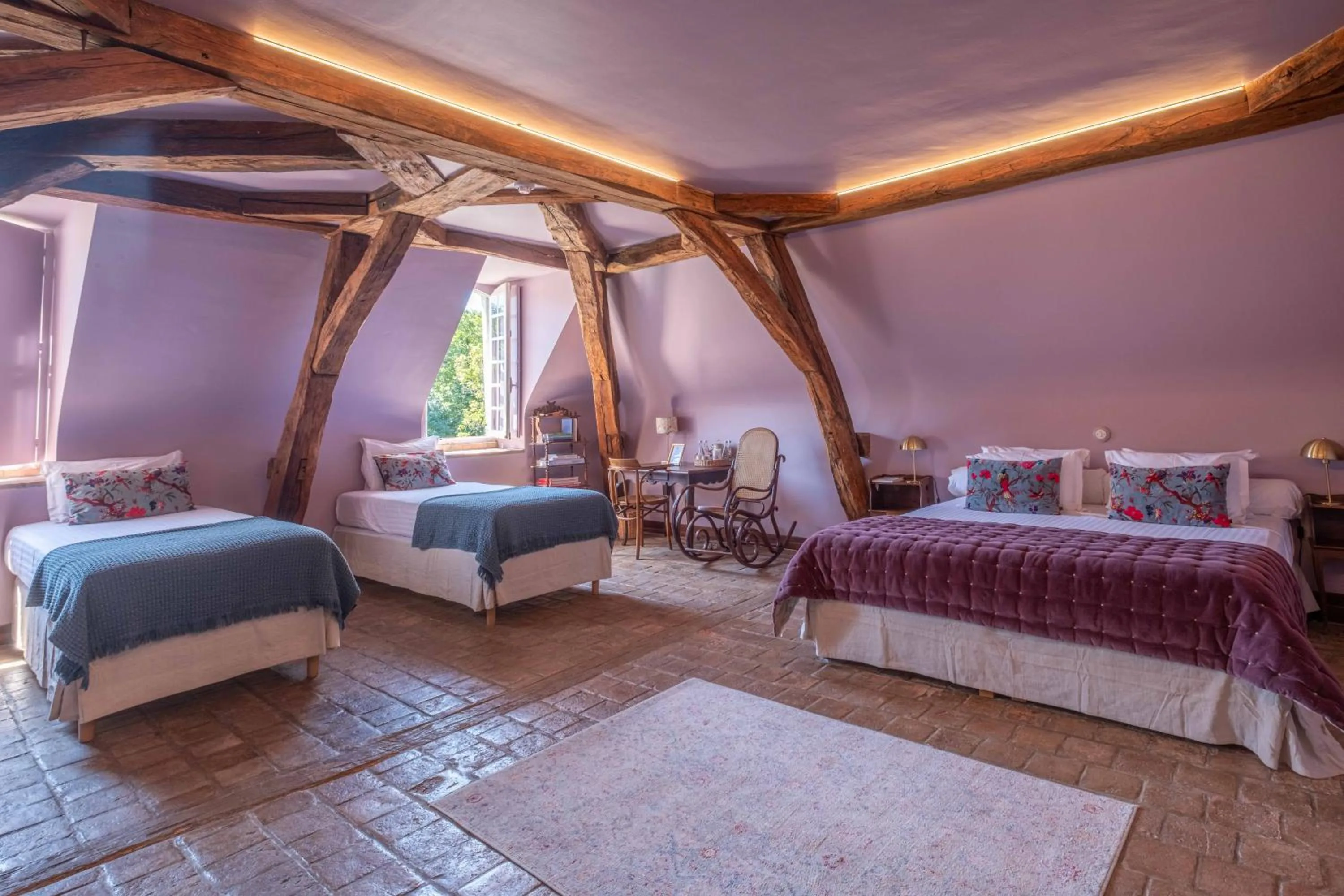 Family, Bed in Château de la Huberdière