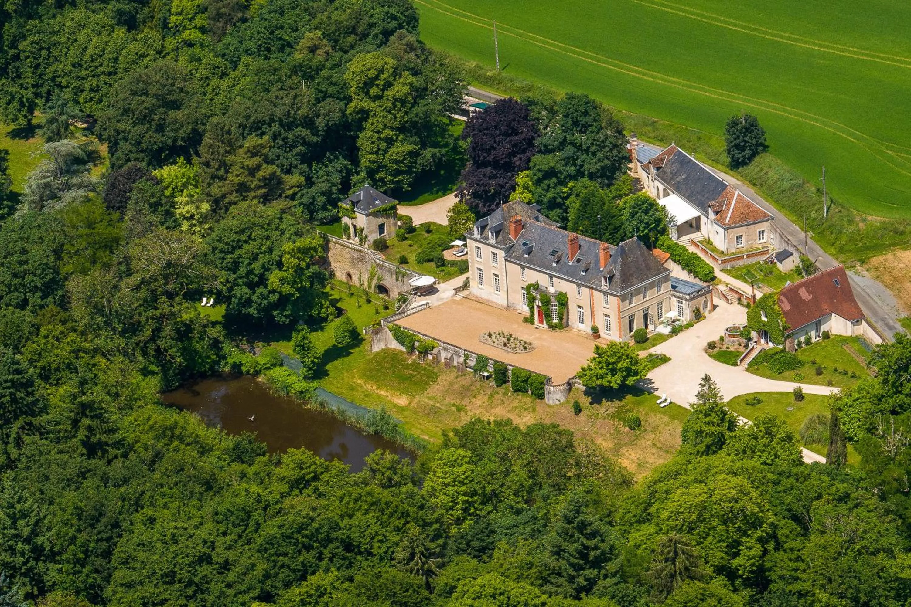 Property building in Château de la Huberdière