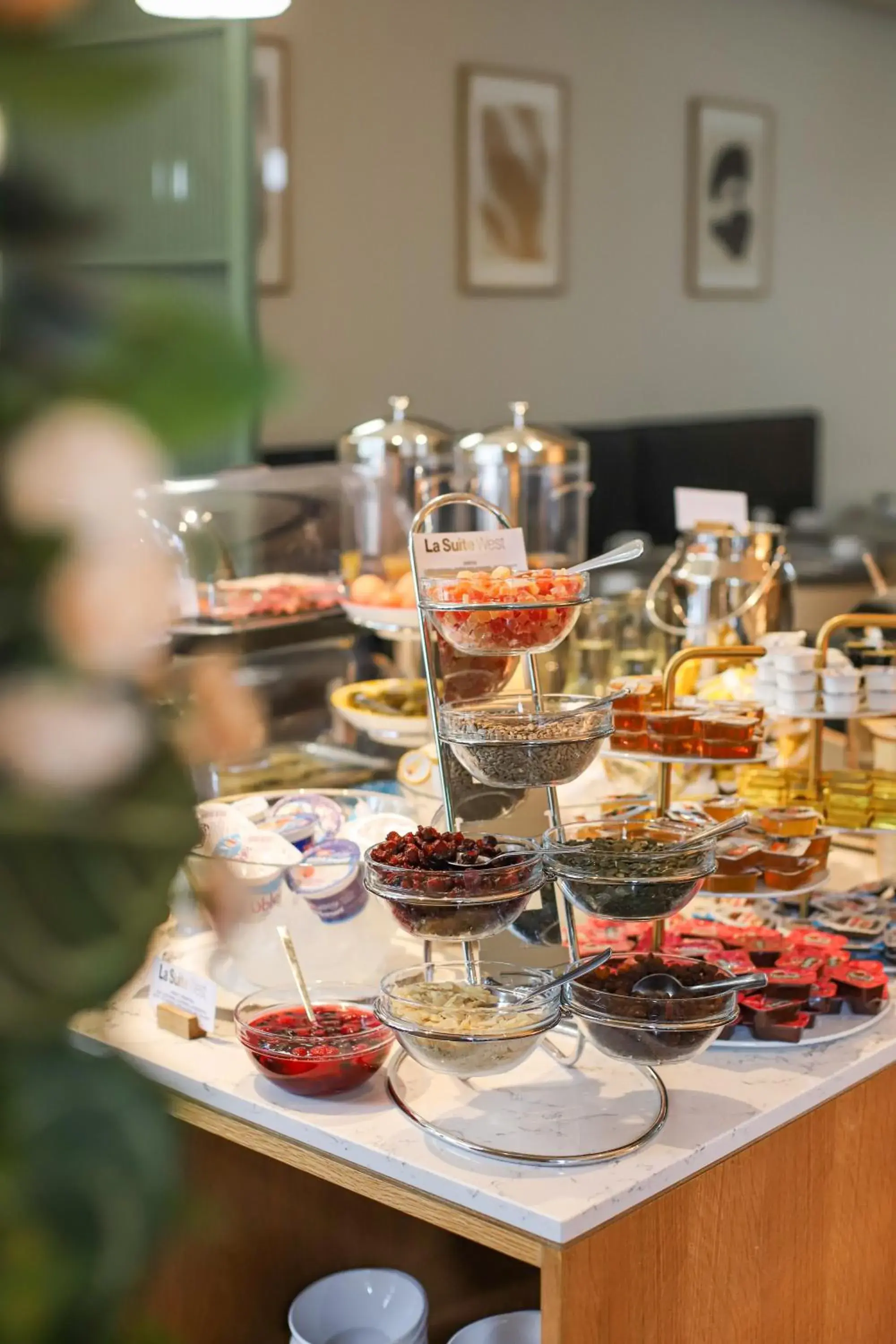 Breakfast in La Suite West - Hyde Park Breakfast in La Suite West - Hyde Park