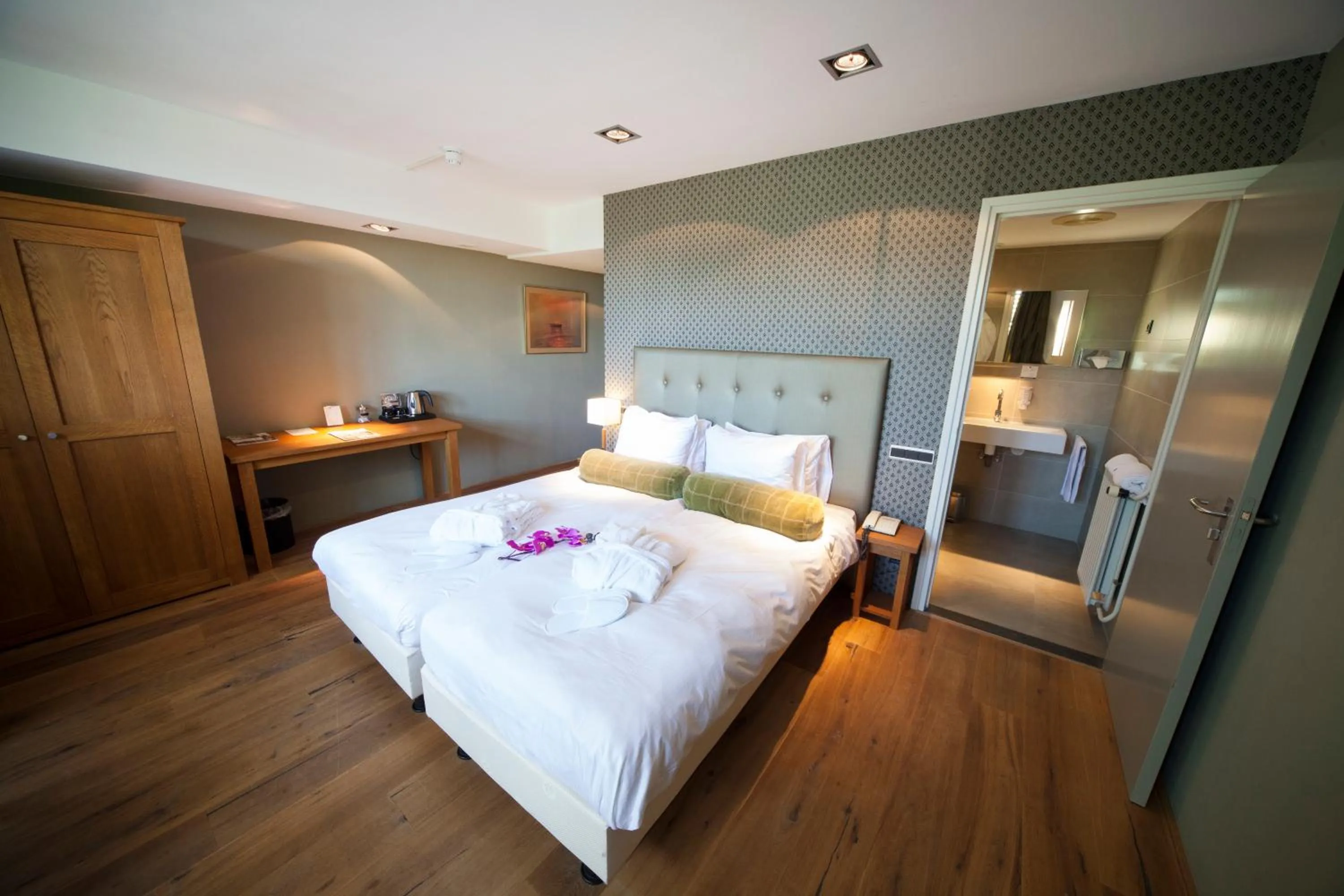 Photo of the whole room, Bed in Fletcher Hotel Restaurant Sallandse Heuvelrug