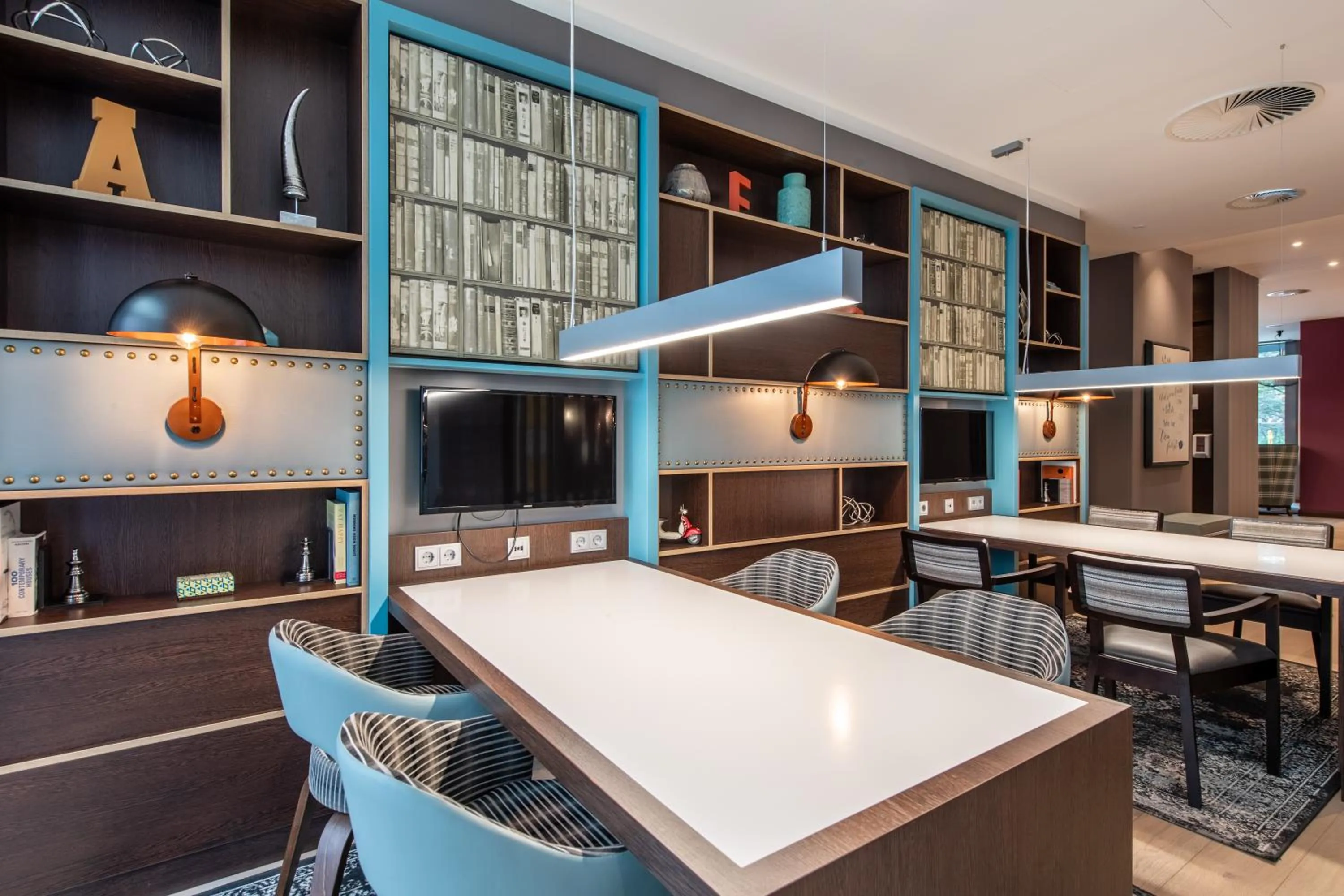 Seating area in Premier Inn Leipzig City Oper