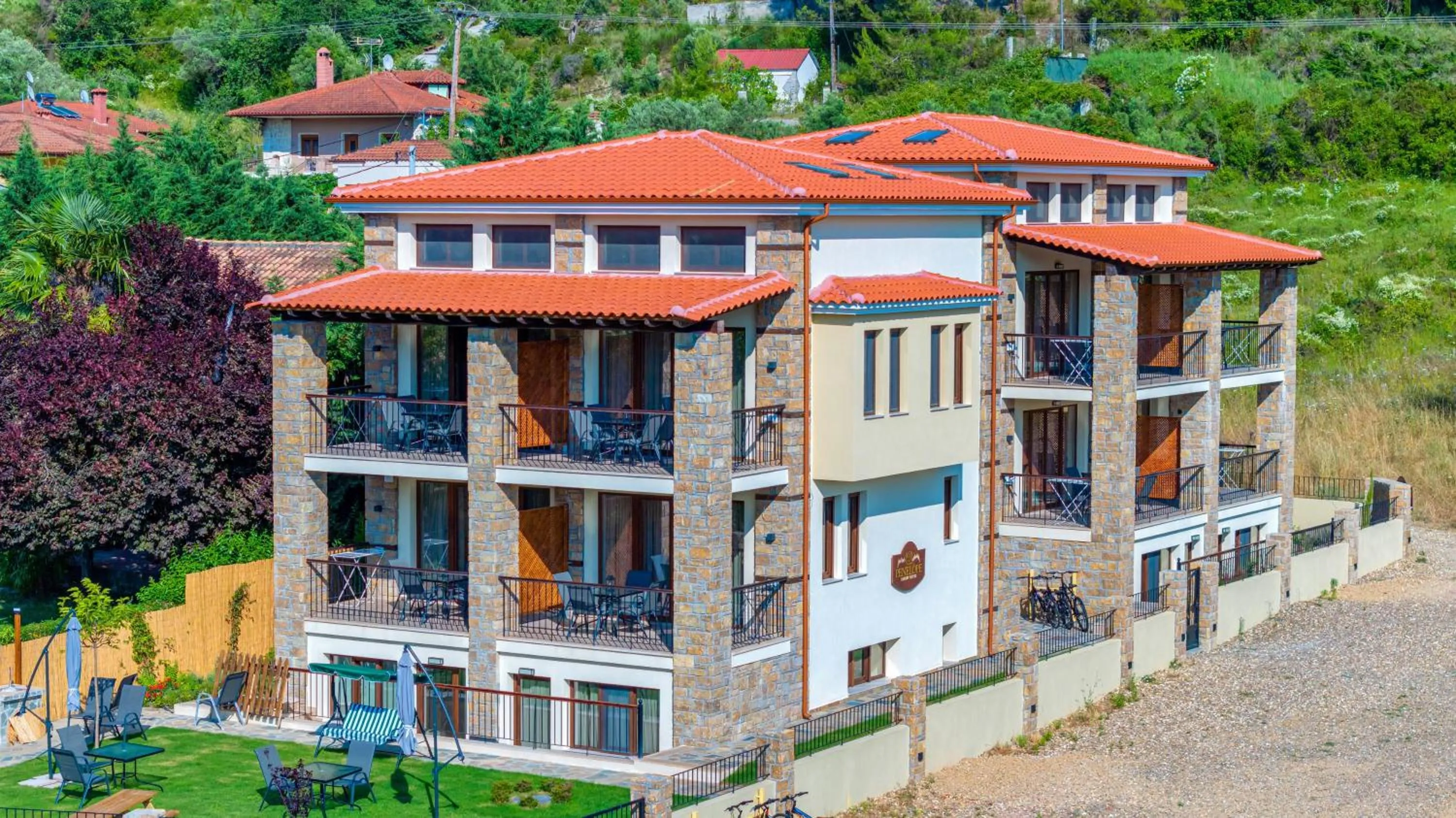 Penelope Luxury Suites