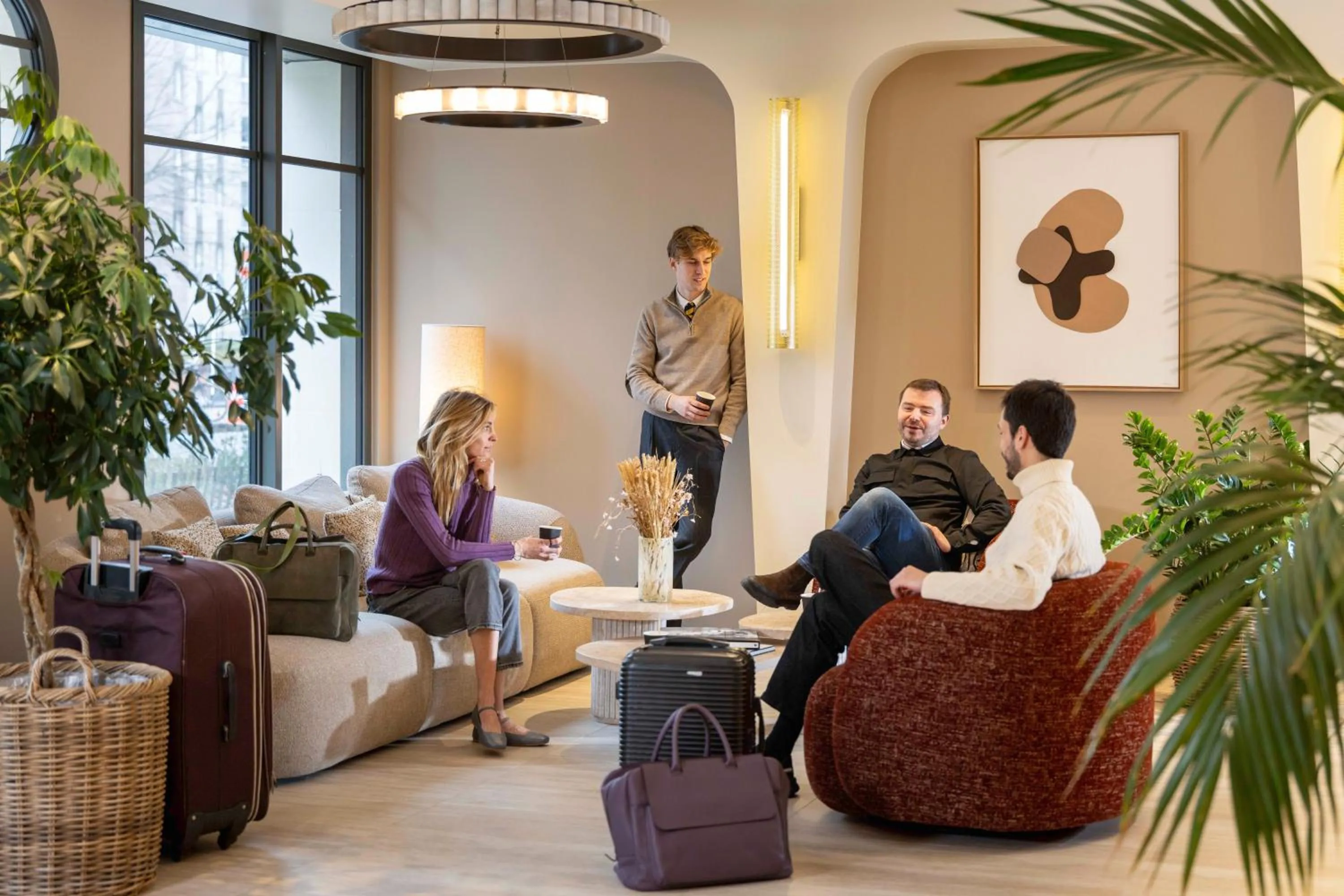 group of guests in Yuna Porte-Maillot - ApartHotel