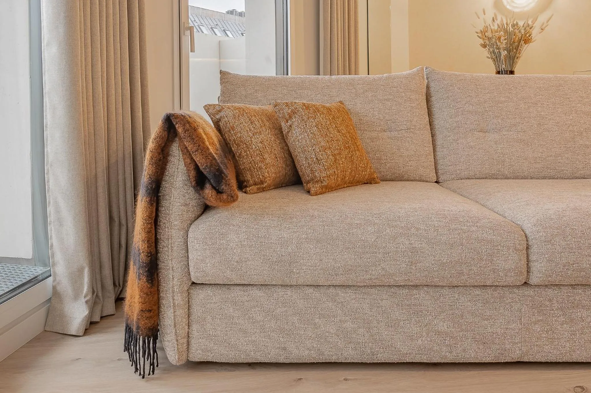 Living room in Yuna Porte-Maillot - ApartHotel