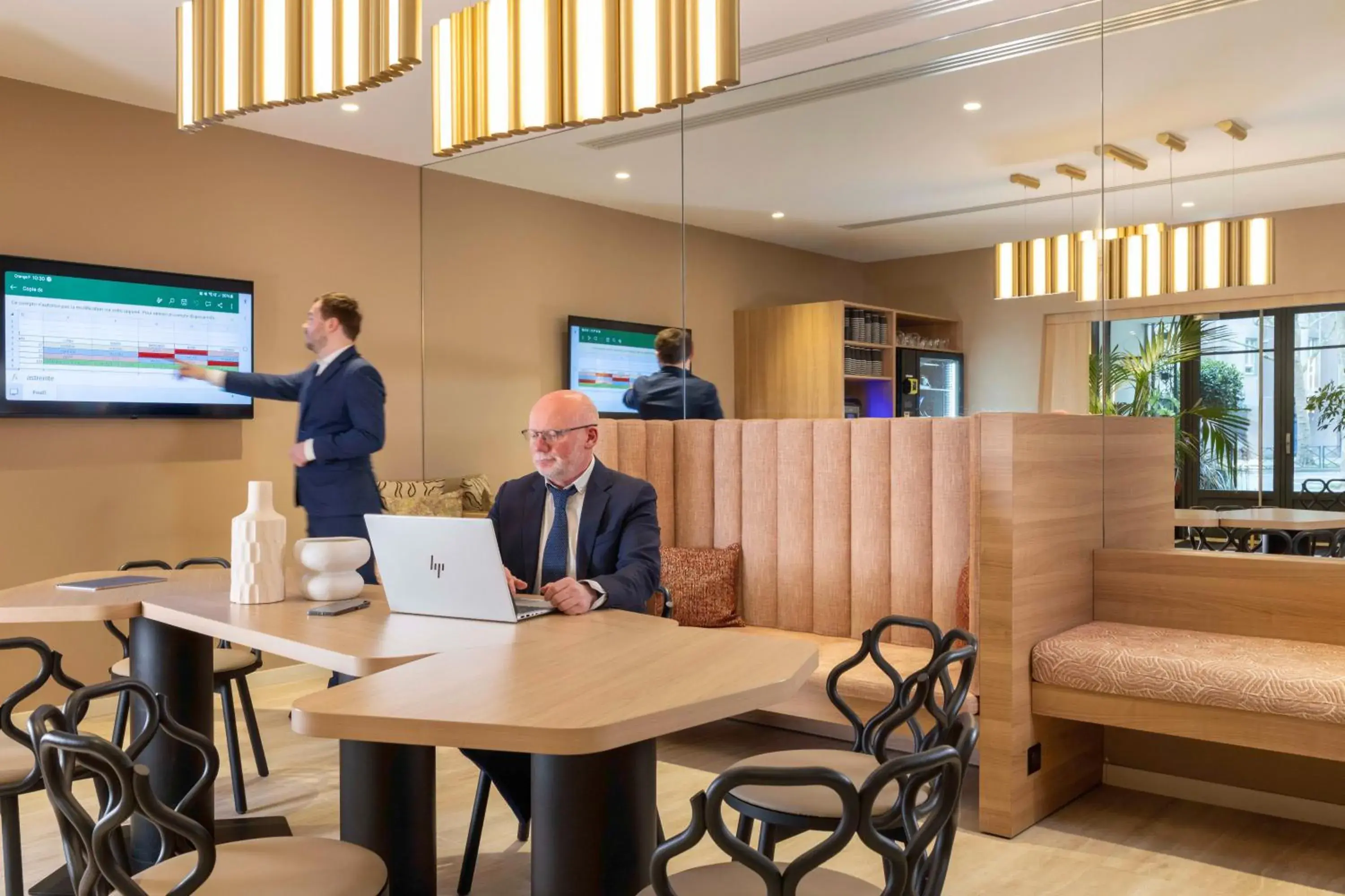 Lobby or reception in Yuna Porte-Maillot - ApartHotel Lobby or reception in Yuna Porte-Maillot - ApartHotel