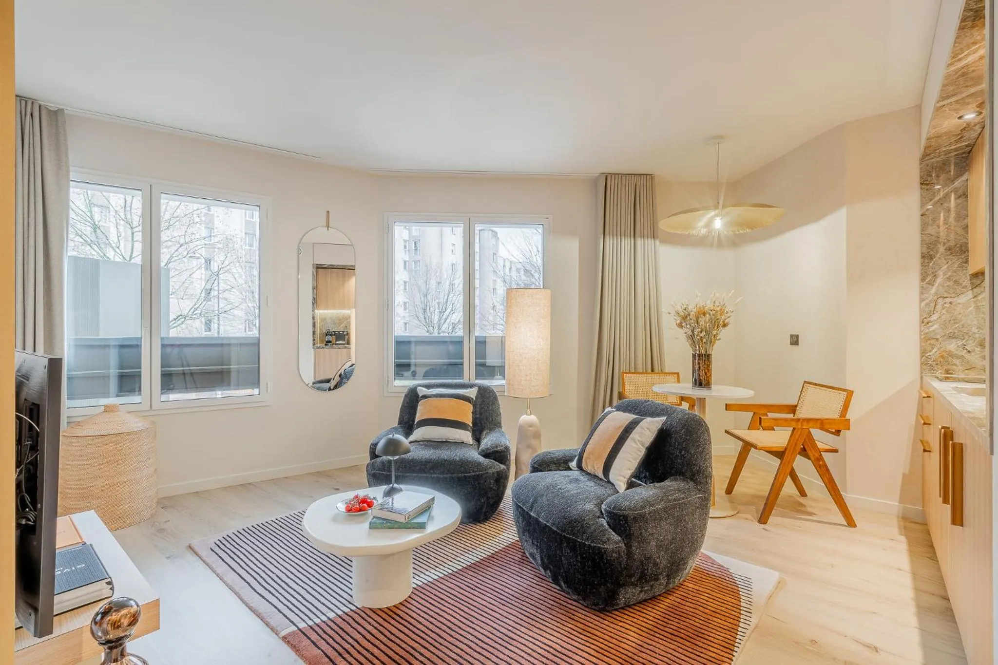 Living room in Yuna Porte-Maillot - ApartHotel