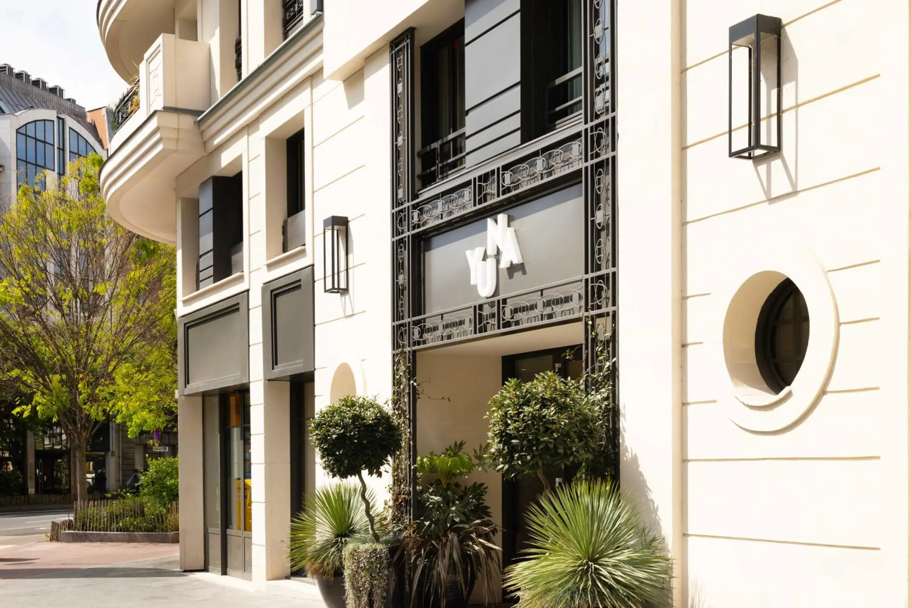 Property building in Yuna Porte-Maillot - ApartHotel Property building in Yuna Porte-Maillot - ApartHotel