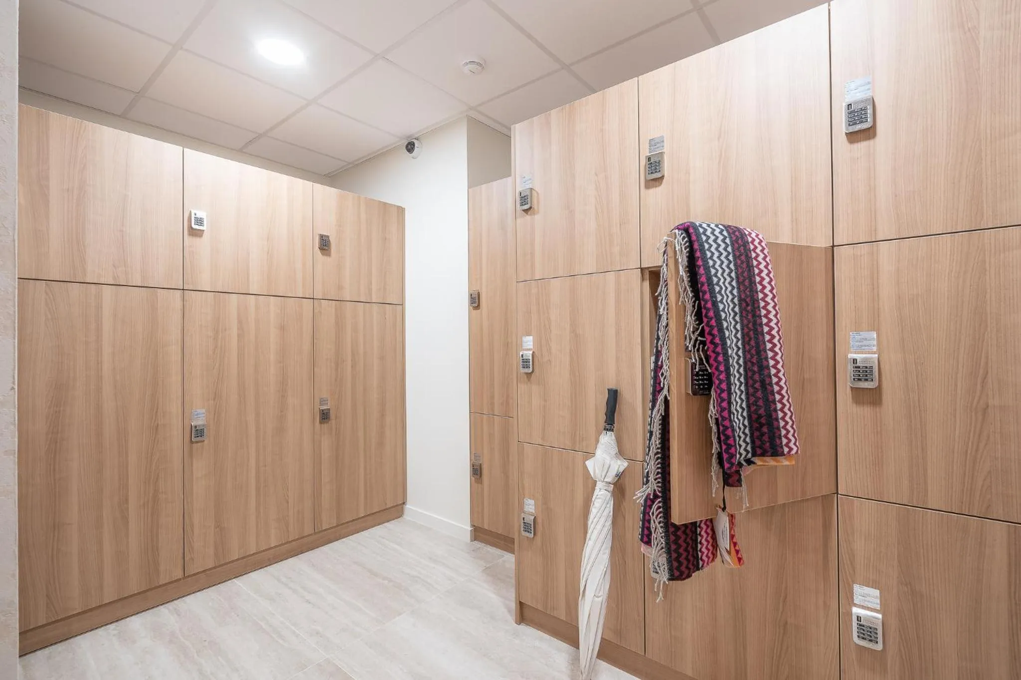 Lobby or reception in Yuna Porte-Maillot - ApartHotel