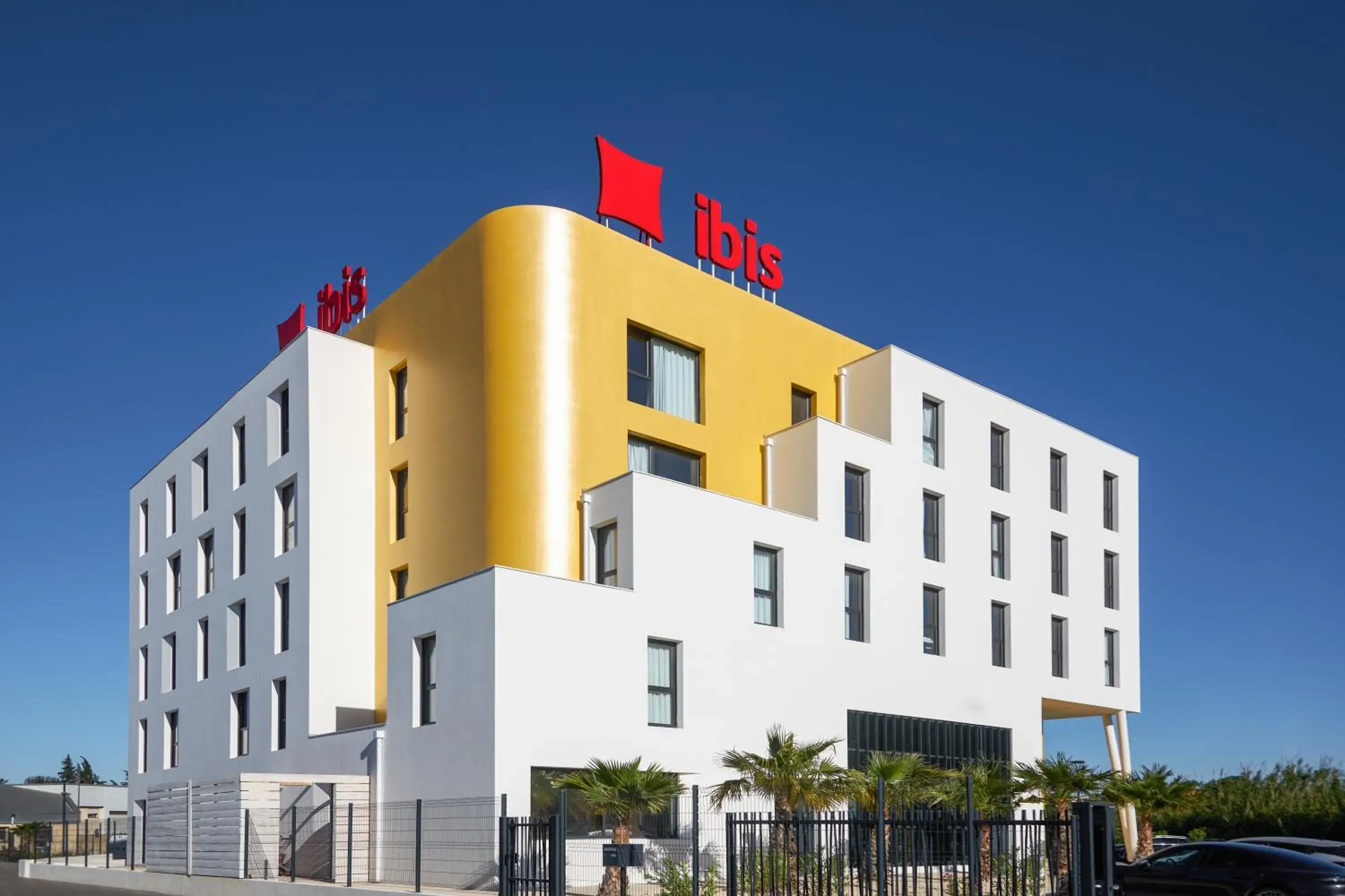 Property building in Ibis Marseille Marignane Technopole Property building in Ibis Marseille Marignane Technopole