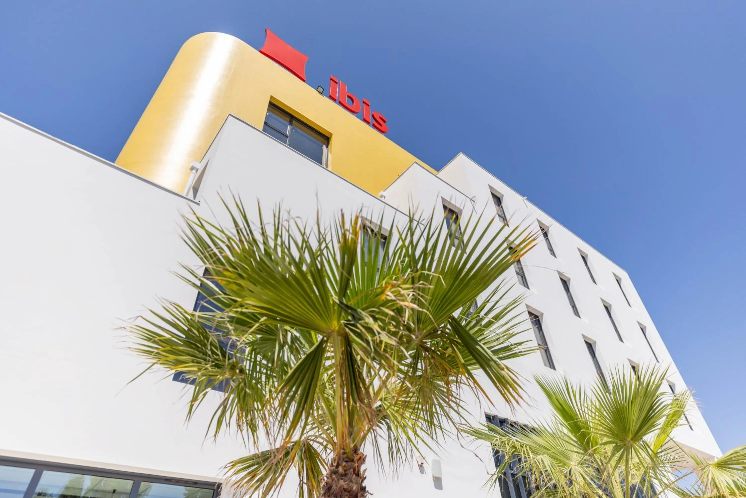 Property building in Ibis Marseille Marignane Technopole