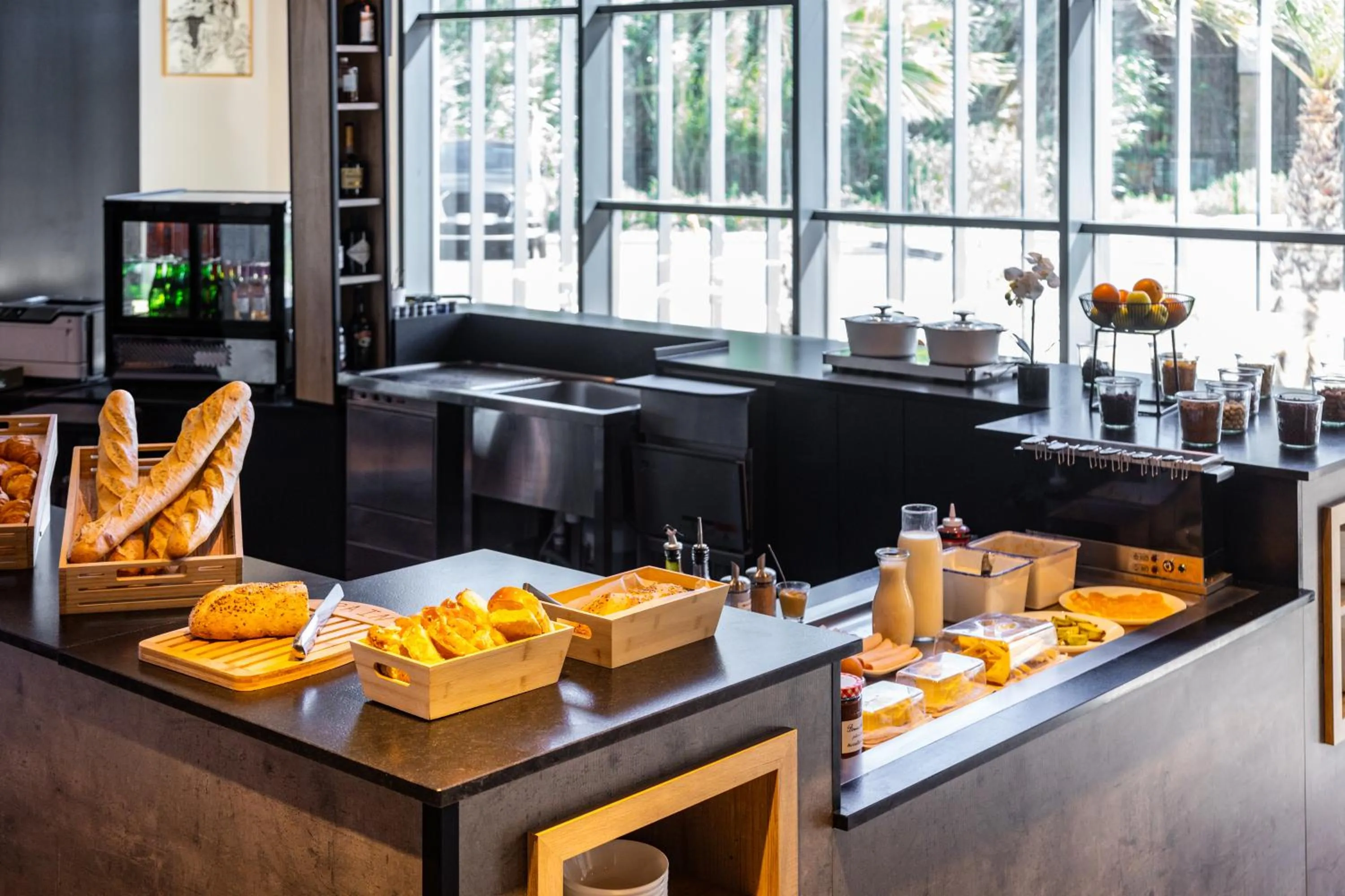 Breakfast in Ibis Marseille Marignane Technopole