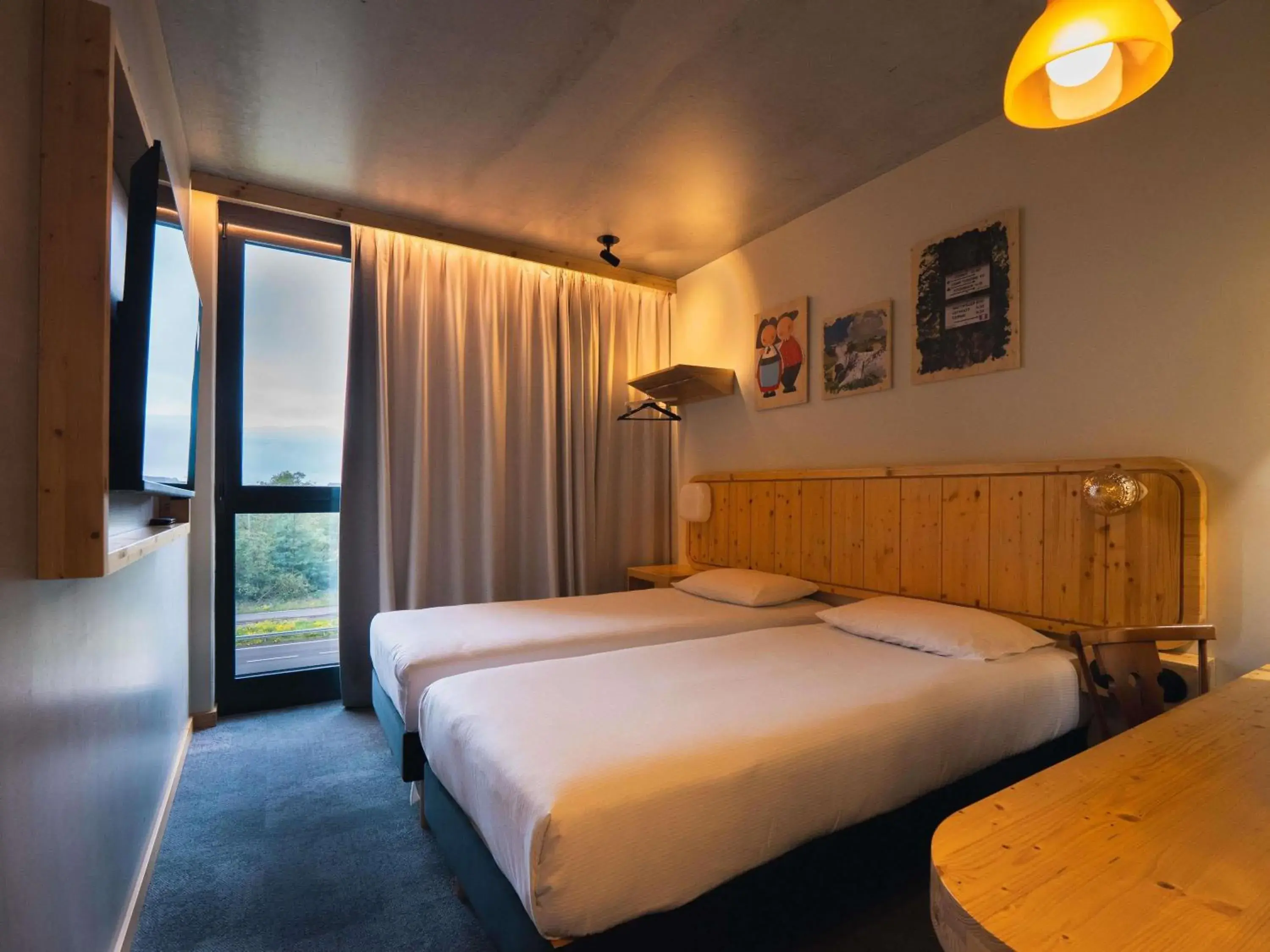 Bedroom, Bed in greet hotel Cernay Mulhouse Bedroom, Bed in greet hotel Cernay Mulhouse