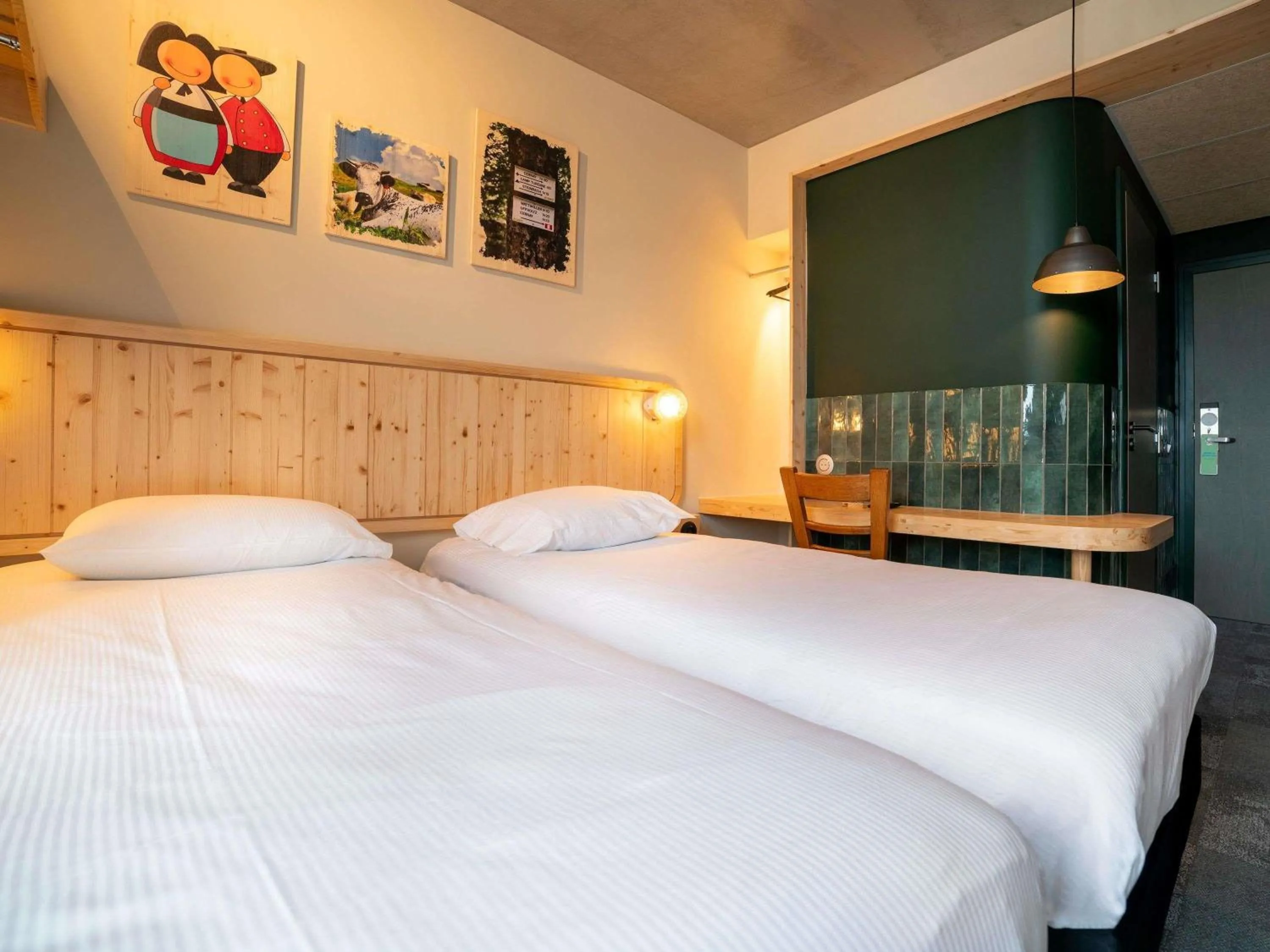 Bedroom, Bed in greet hotel Cernay Mulhouse