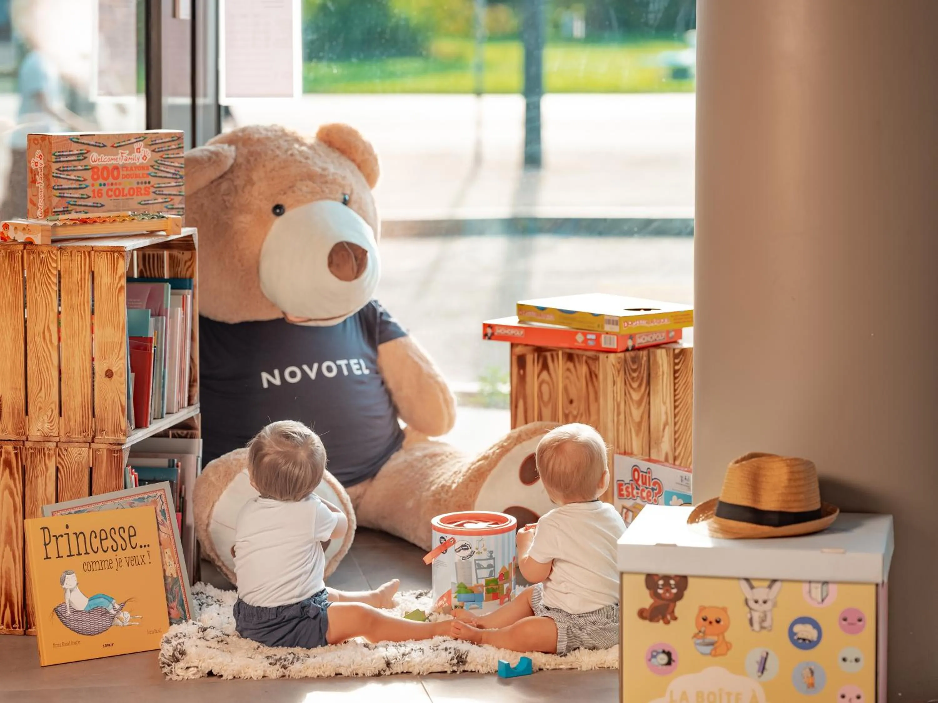 children in Novotel Paris Val de Fontenay