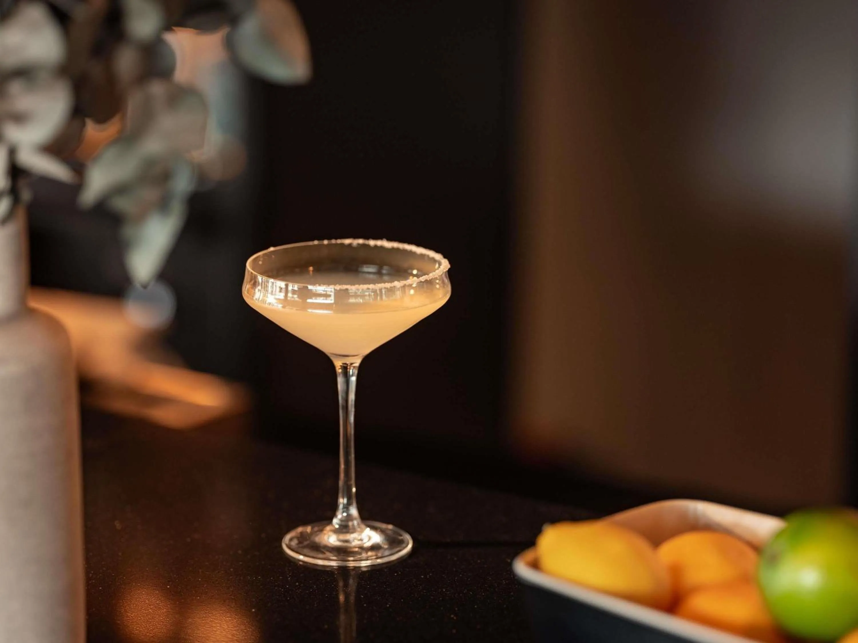 Lounge or bar in Novotel Paris Val de Fontenay